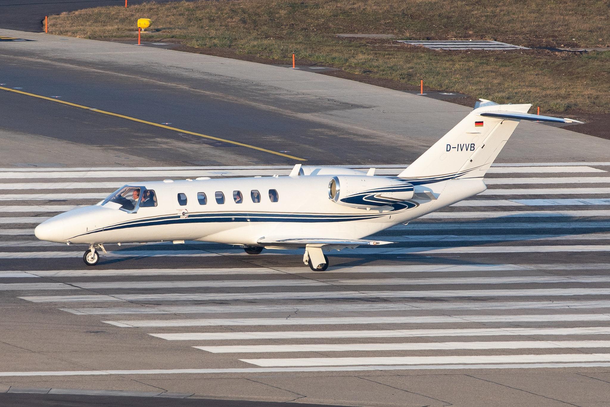 Flughafen Zürich: Private owner |  Cessna 525A CitationJet CJ2+ C25A | D-IVVB | MSN 525A-0500