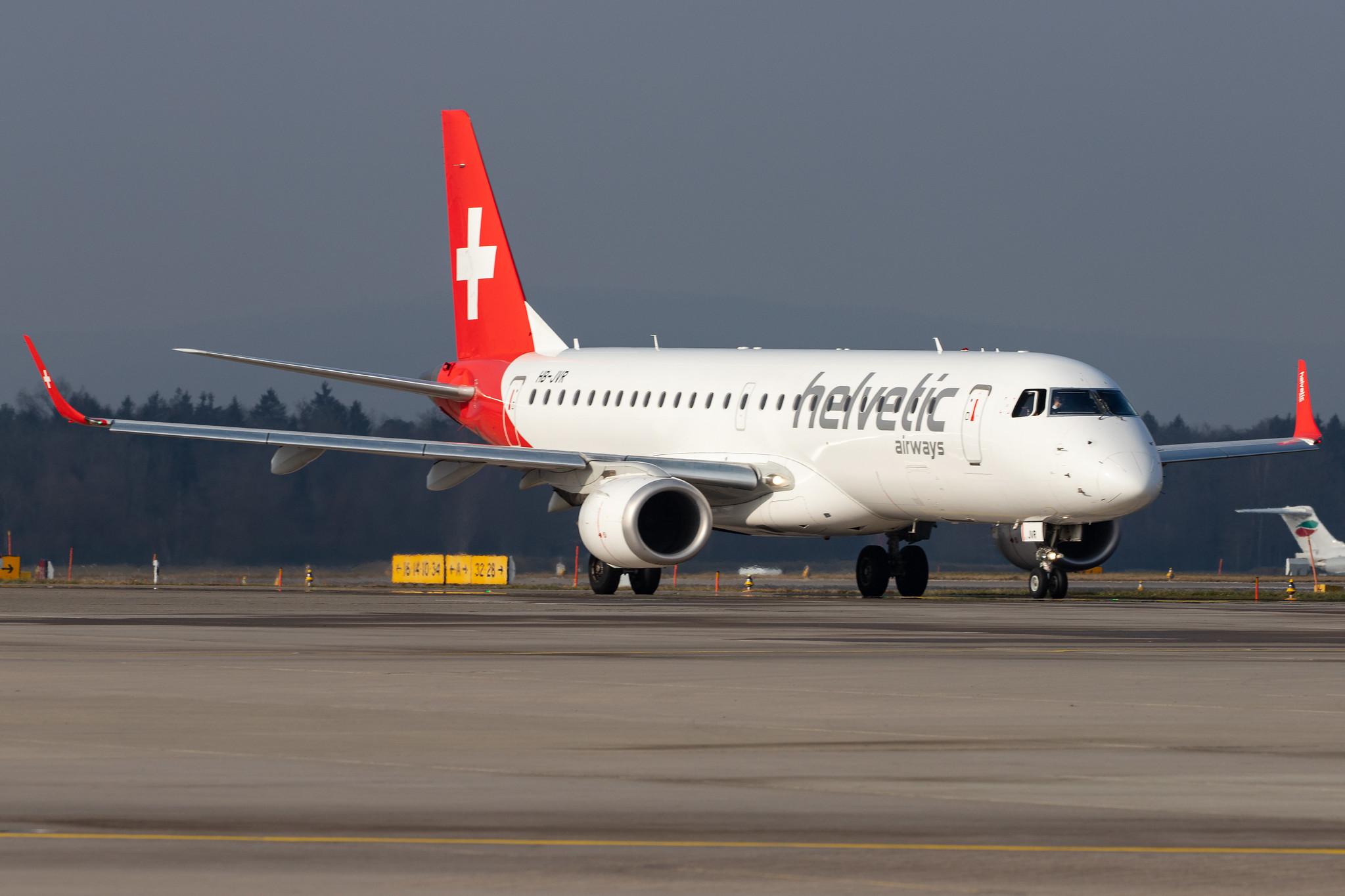 Flughafen Zürich: Helvetic Airways (2L / OAW) |  Embraer E190LR E190 | HB-JVR | MSN 19000435