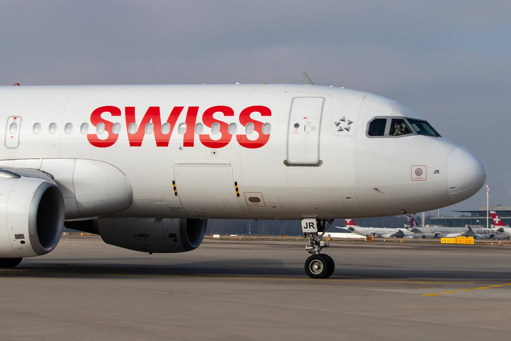 Flughafen Zürich: Swiss (LX / SWR) |  Airbus A320-214 A320 | HB-IJR | MSN 0703