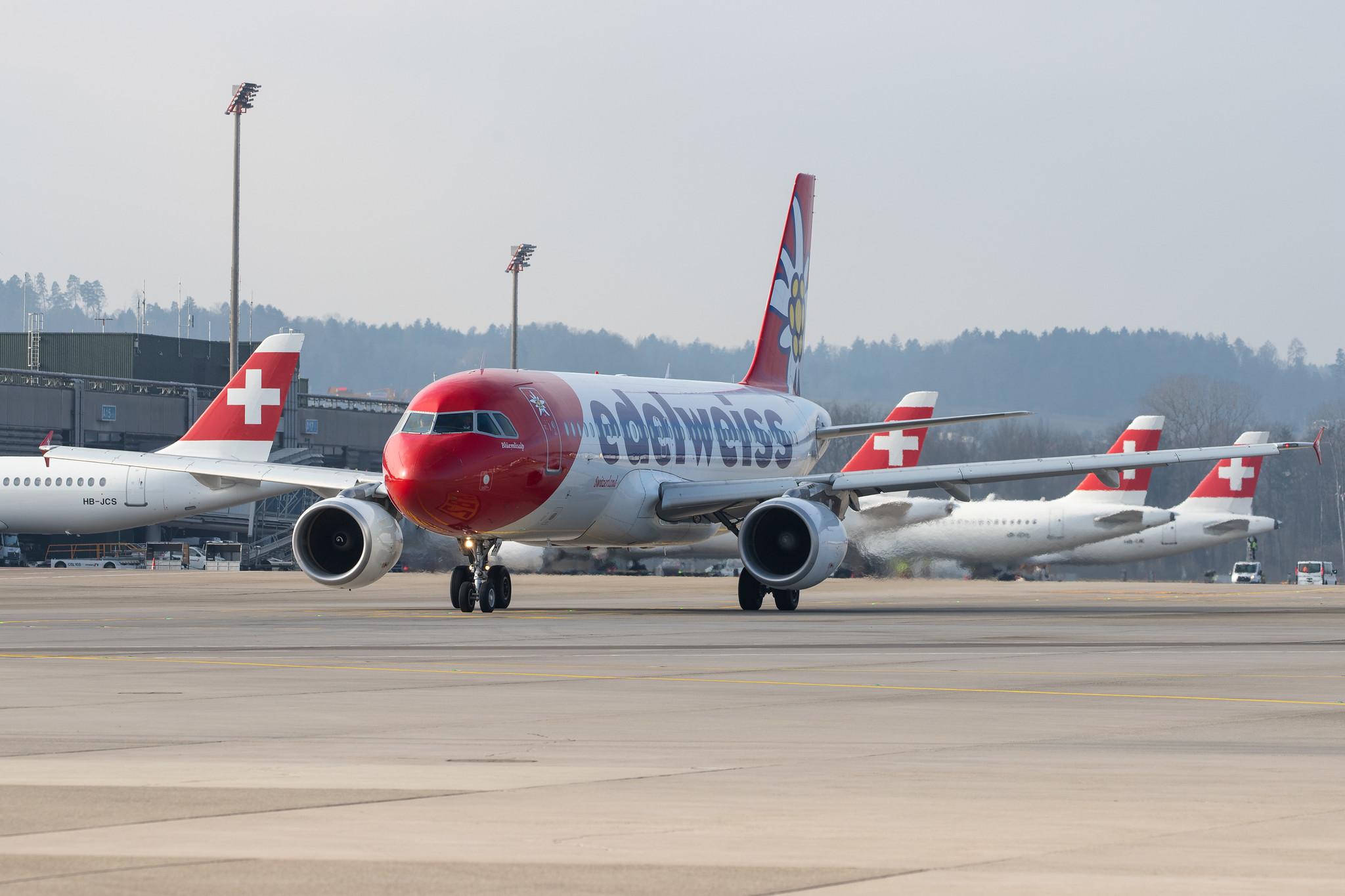 Flughafen Zürich: Edelweiss Air (WK / EDW) |  Airbus A320-214 A320 | HB-IHY | MSN 0947