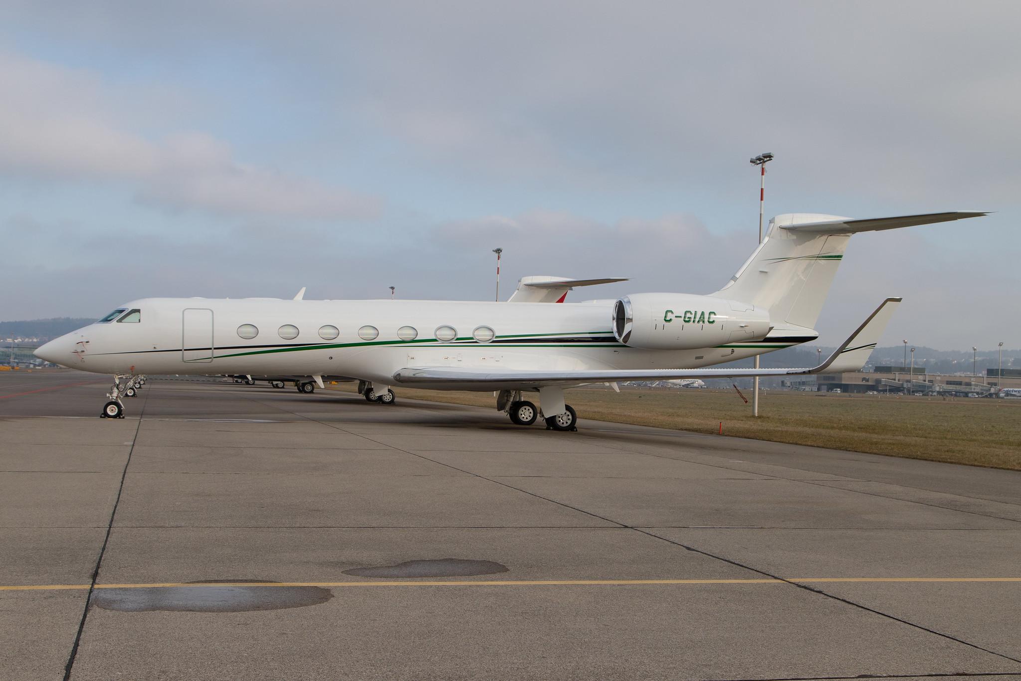 Flughafen Zürich: Private owner |  Gulfstream G550 GLF5 | C-GIAC | MSN 5243