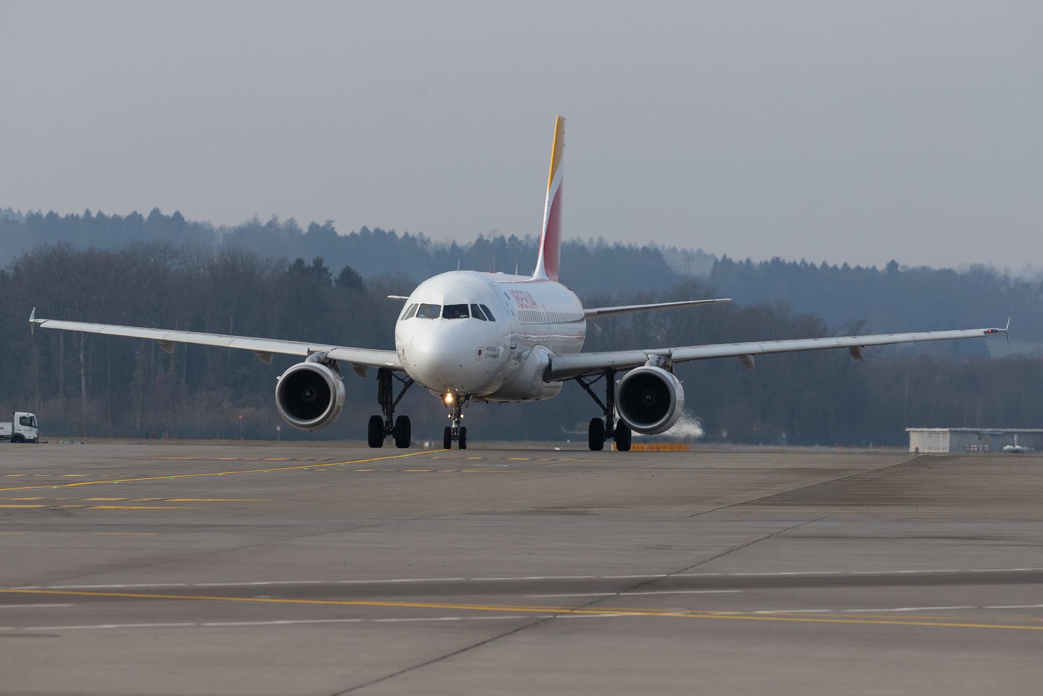 Flughafen Zürich: Iberia (IB / IBE) |  Airbus A319-111 A319 | EC-JEI | MSN 2311