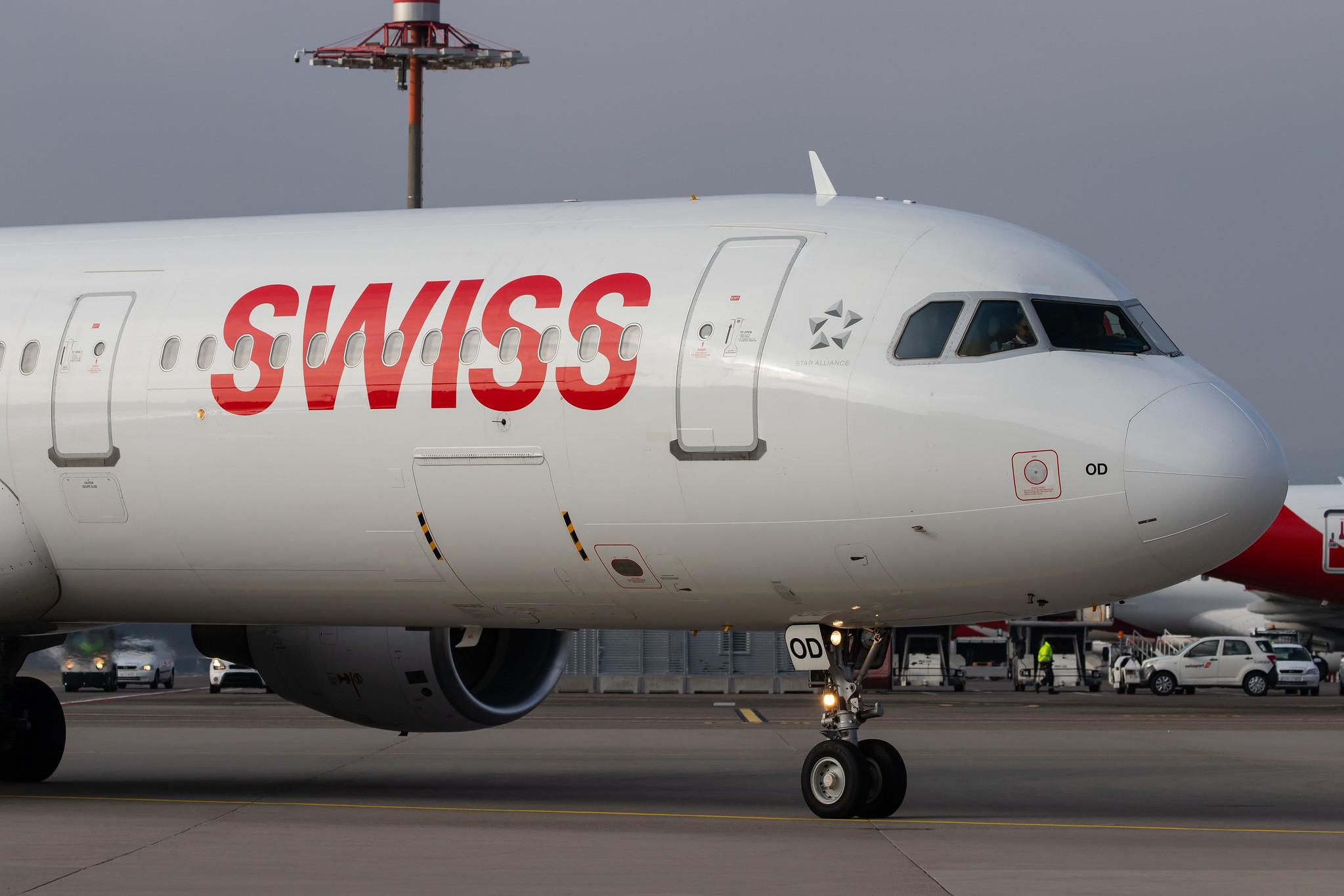 Flughafen Zürich: Swiss (LX / SWR) |  Airbus A321-111 A321 | HB-IOD | MSN 0522