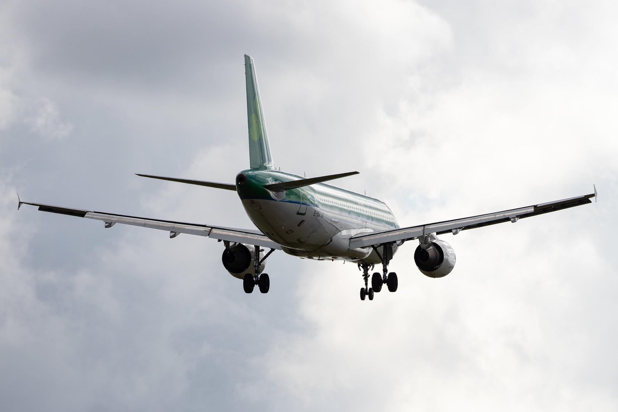 London Heathrow Airport: Aer Lingus (EI / EIN) |  Airbus A320-214 A320 | EI-DEA | MSN 2191