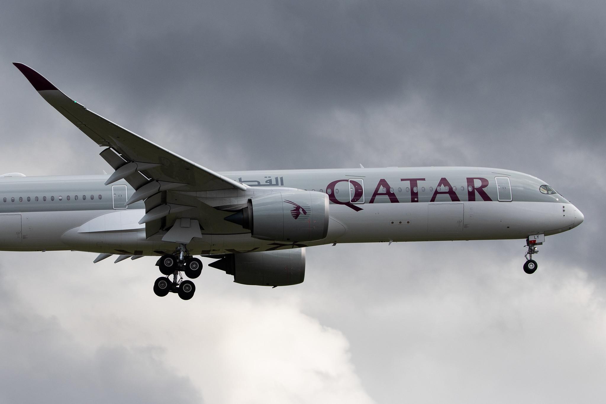 London Heathrow Airport: Qatar Airways (QR / QTR) |  Airbus A350-941 A359 | A7-ALY | MSN 132