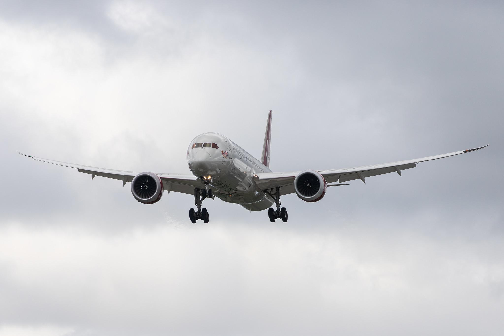 London Heathrow Airport: Virgin Atlantic (VS / VIR) |  Boeing 787-9 Dreamliner B789 | G-VCRU | MSN 37972