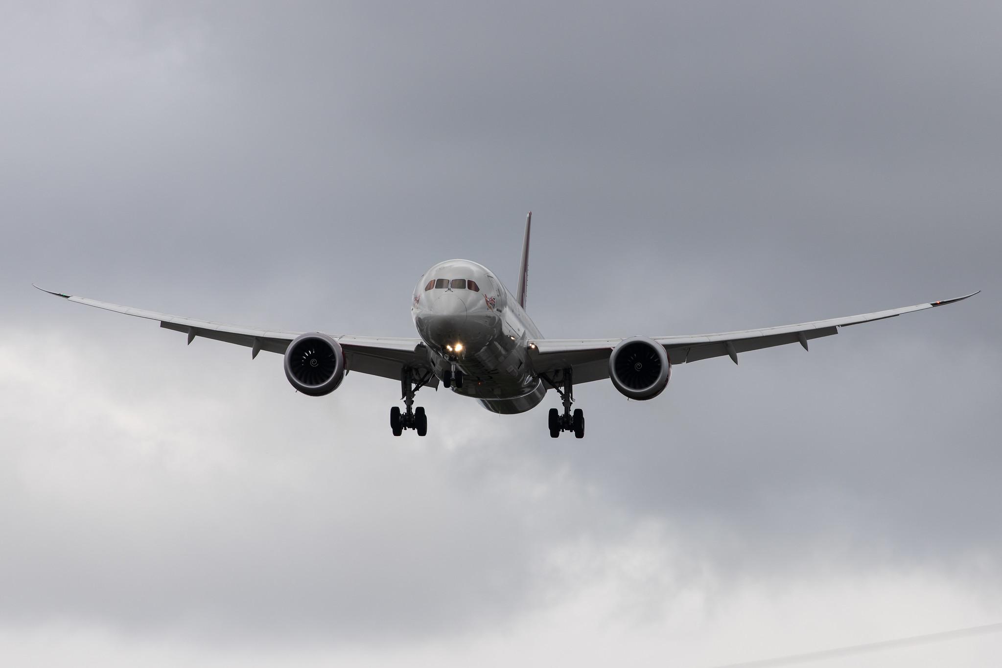 London Heathrow Airport: Virgin Atlantic (VS / VIR) |  Boeing 787-9 Dreamliner B789 | G-VCRU | MSN 37972