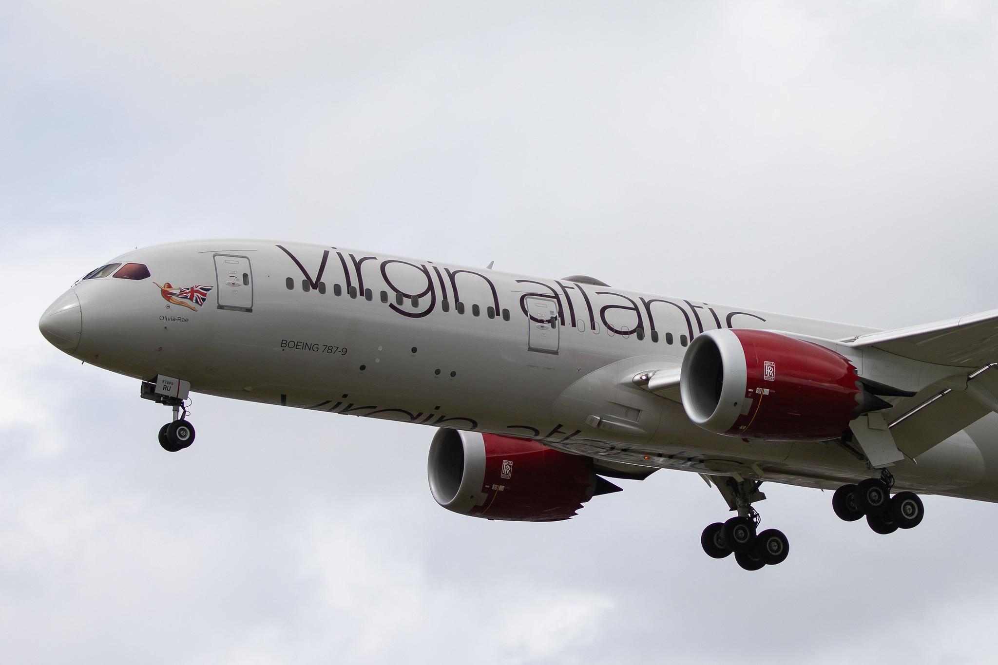London Heathrow Airport: Virgin Atlantic (VS / VIR) |  Boeing 787-9 Dreamliner B789 | G-VCRU | MSN 37972