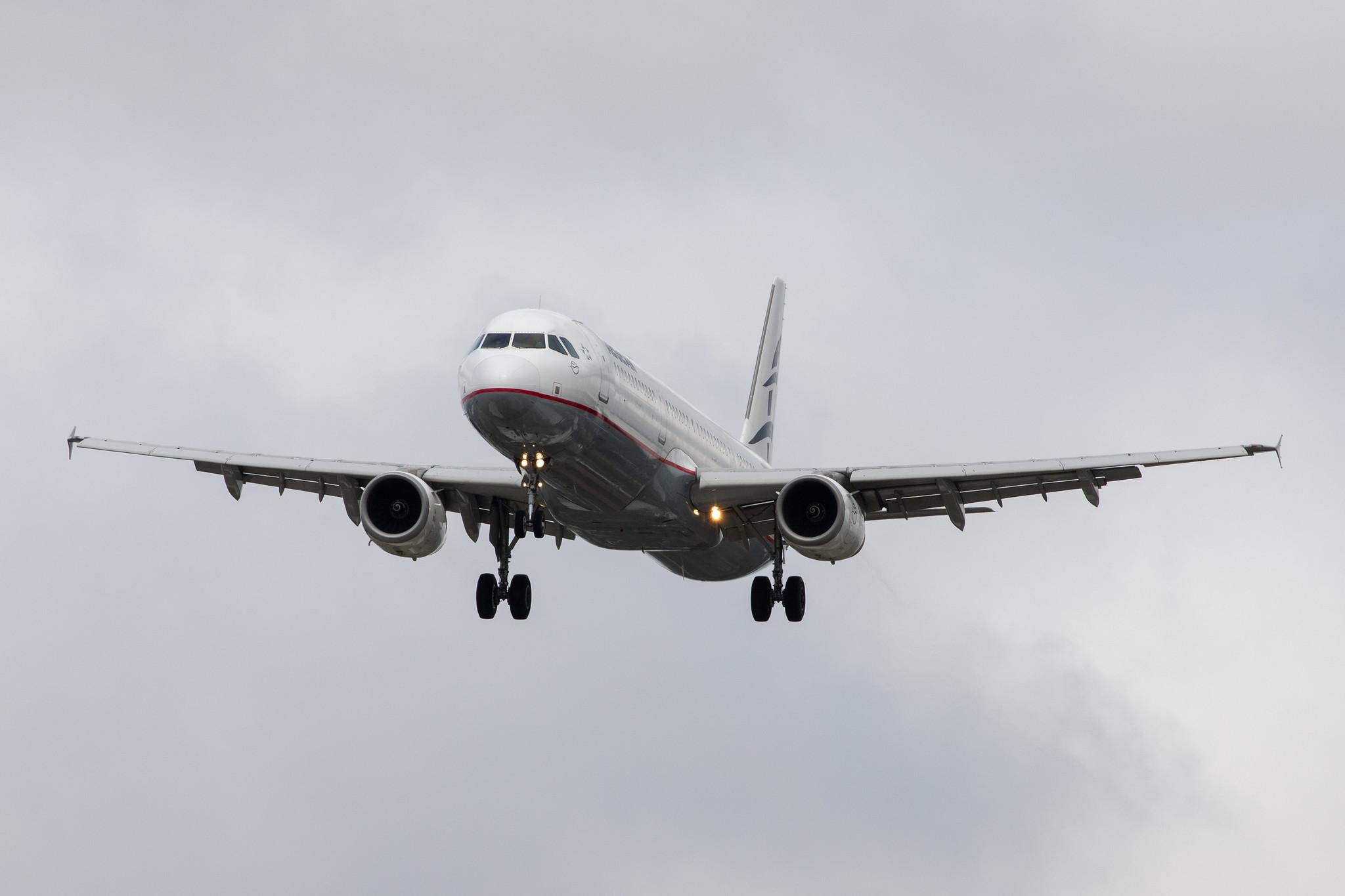 London Heathrow Airport: Aegean Airlines (A3 / AEE) |  Airbus A321-232 A321 | SX-DGP | MSN 3302