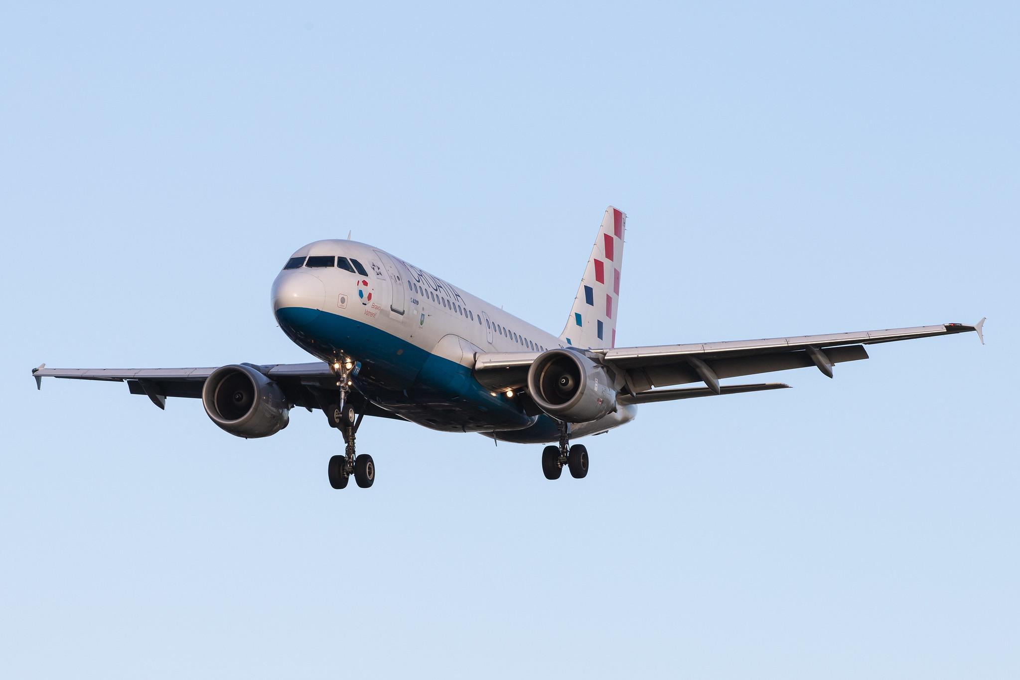 London Heathrow Airport: Croatia Airlines (OU / CTN) |  Airbus A319-112 A319 | 9A-CTH | MSN 0833