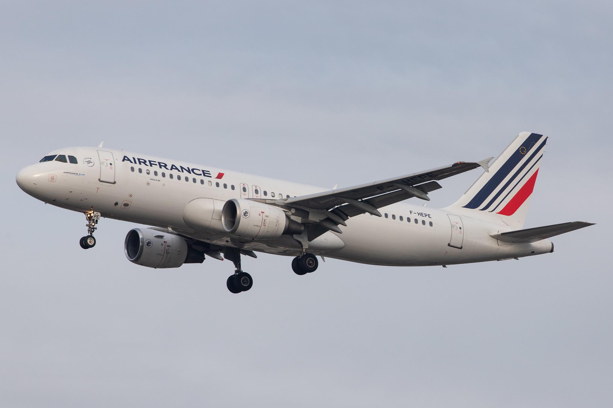 London Heathrow Airport: Air France (AF / AFR) |  Airbus A320-214 A320 | F-HEPE | MSN 4298