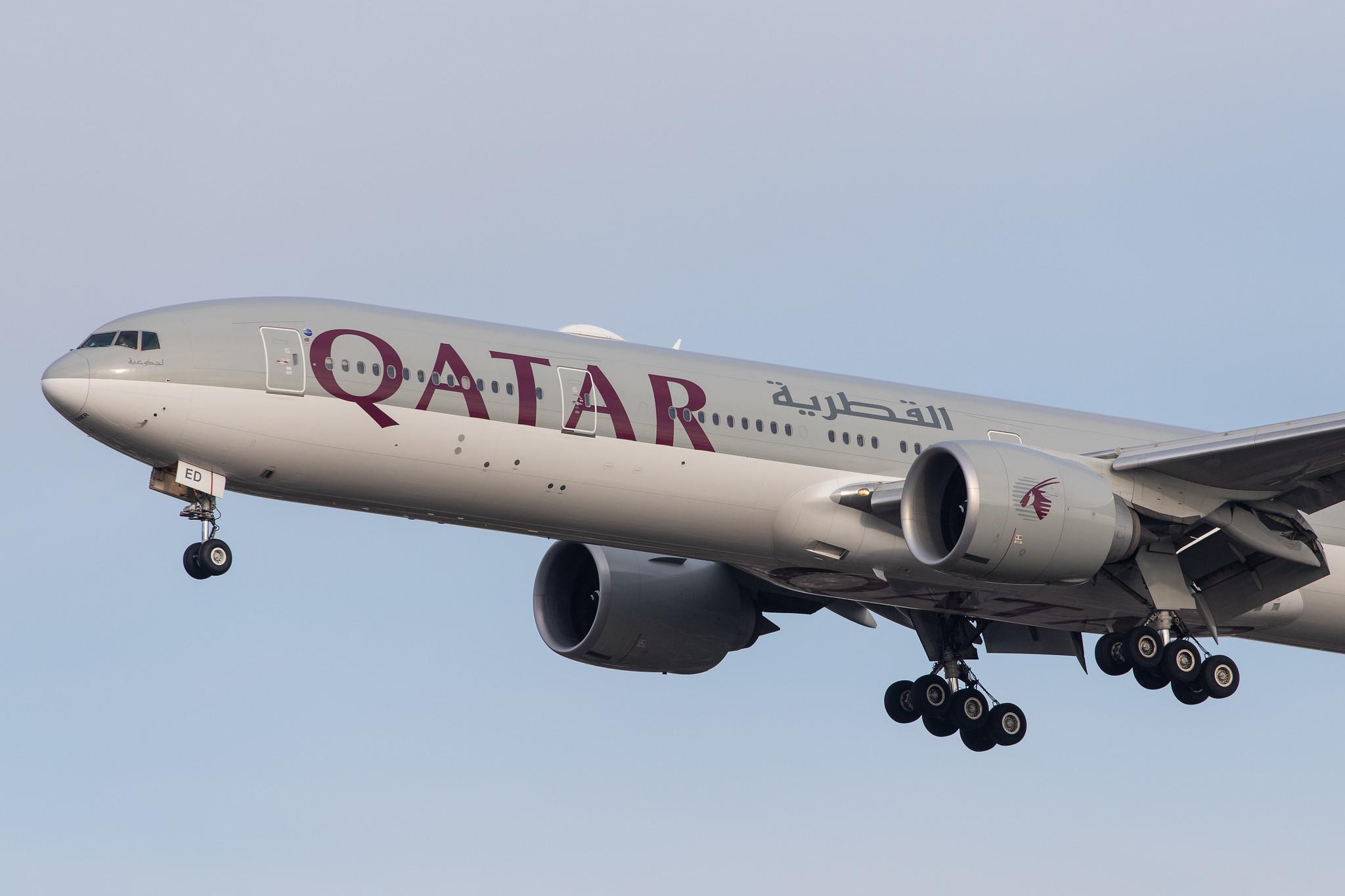London Heathrow Airport: Qatar Airways (QR / QTR) |  Boeing 777-3DZ(ER) B77W | A7-BED | MSN 60330