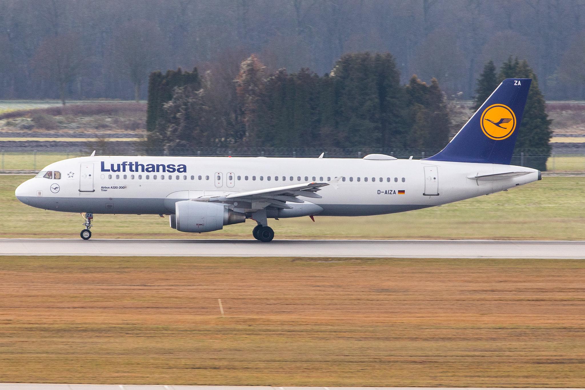 Munich Airport: Lufthansa (LH / DLH) |  Airbus A320-214 A320 | D-AIZA | MSN 4097