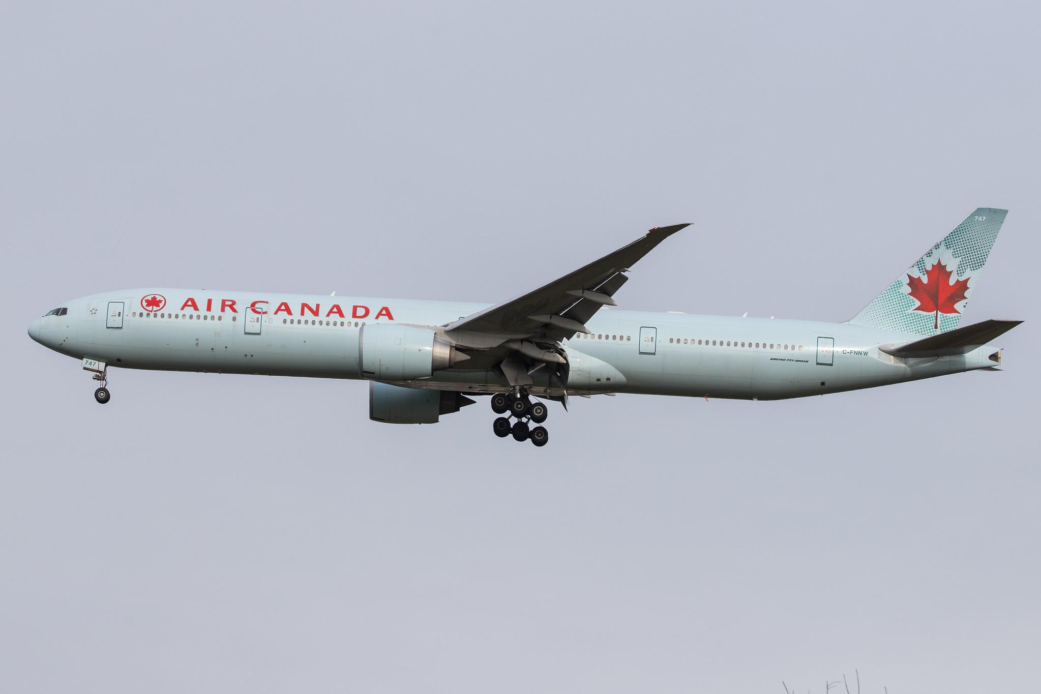 London Heathrow Airport: Air Canada (AC / ACA) |  Boeing 777-333(ER) B77W | C-FNNW | MSN 43250