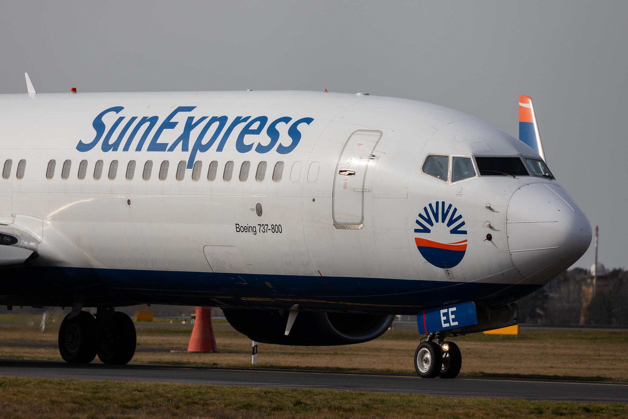 Flughafen Berlin Tegel (TXL): SunExpress (XQ / SXS) |  Boeing 737-8CX B738 | TC-SEE | MSN 32363