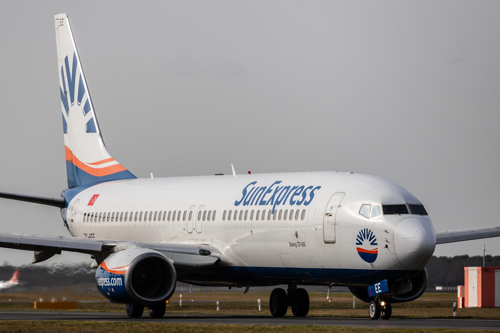 Flughafen Berlin Tegel (TXL): SunExpress (XQ / SXS) |  Boeing 737-8CX B738 | TC-SEE | MSN 32363
