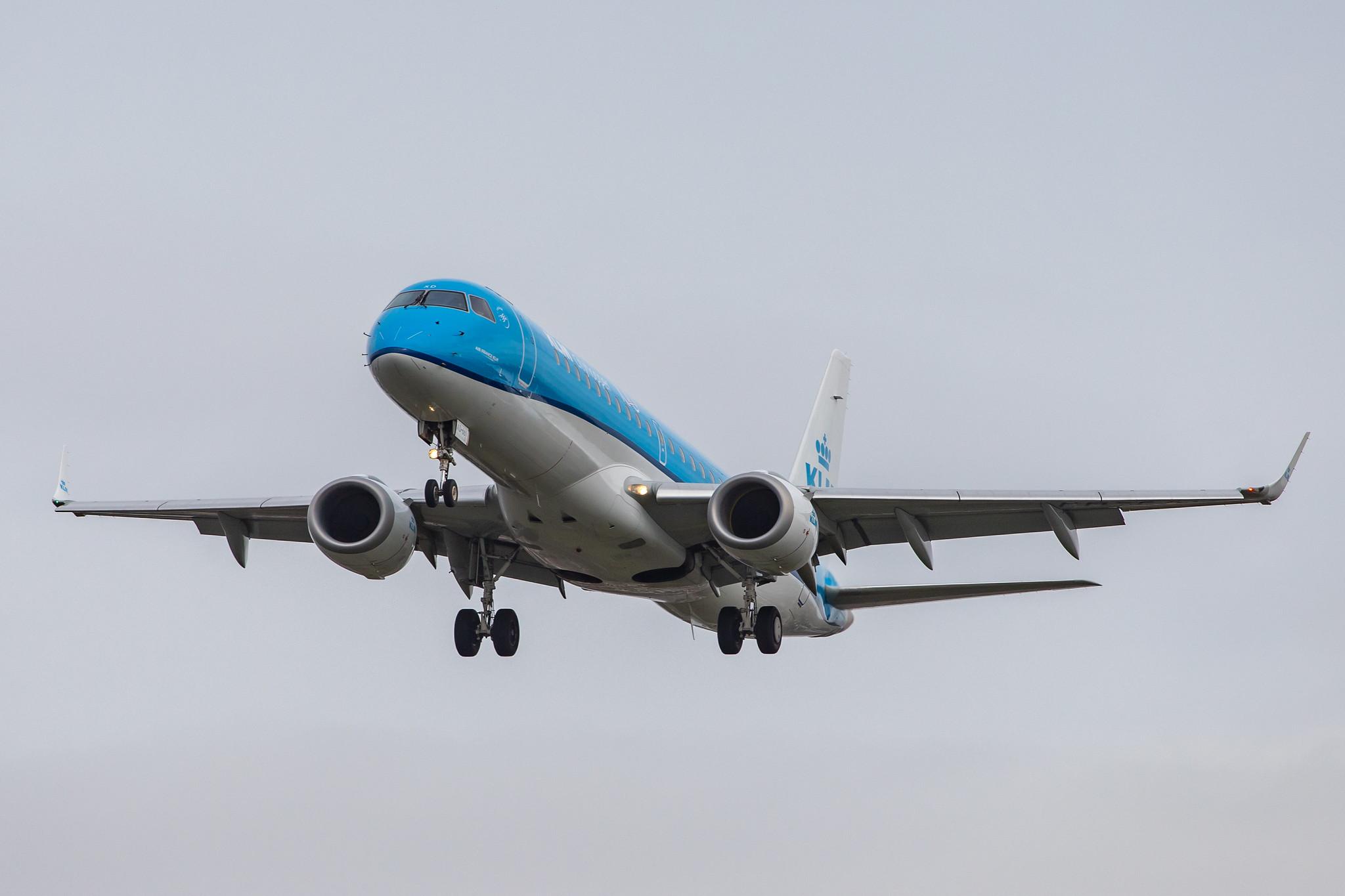 London Heathrow Airport: KLM (KL / KLM) | Operator: KLM Cityhopper |  Embraer E190STD E190 | PH-EXD | MSN 19000661