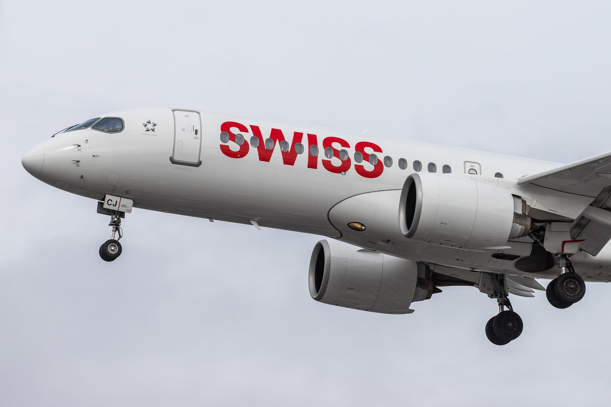 London Heathrow Airport: Swiss (LX / SWR) |  Airbus A220-300 BCS3 | HB-JCJ | MSN 55025