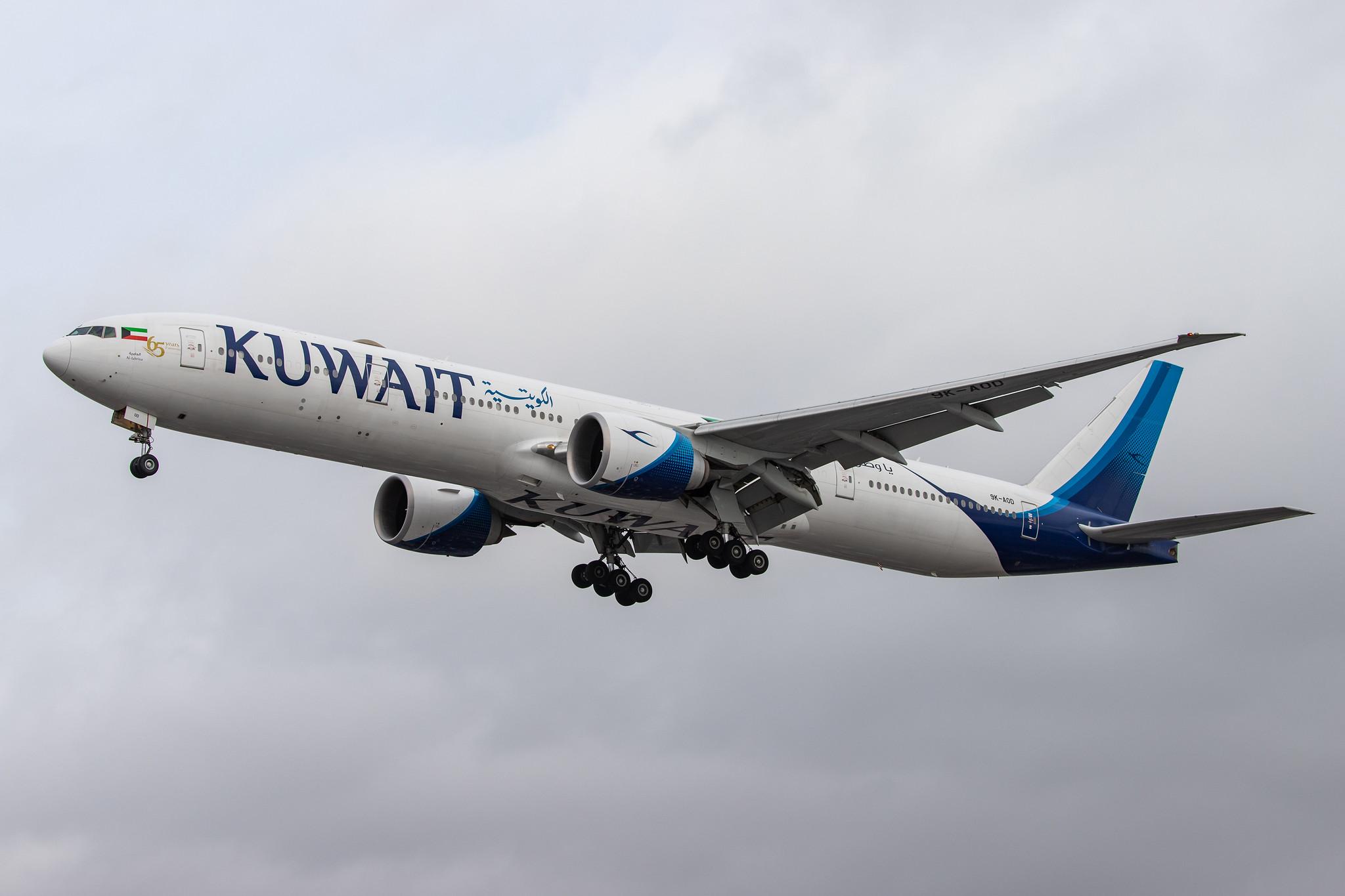 London Heathrow Airport: Kuwait Airways (KU / KAC) |  Boeing 777-369(ER) B77W | 9K-AOD | MSN 62562