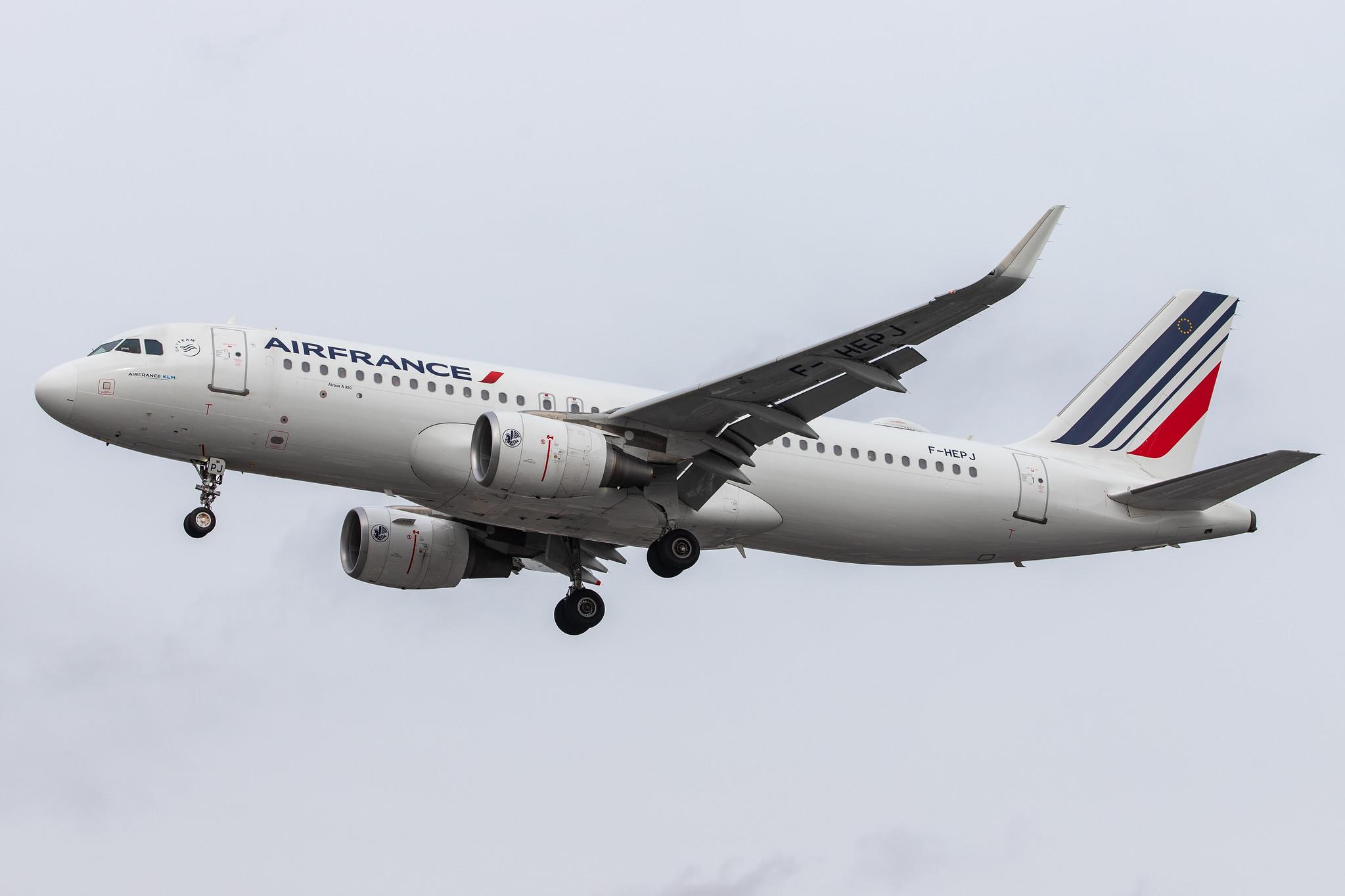 London Heathrow Airport: Air France (AF / AFR) |  Airbus A320-214 A320 | F-HEPJ | MSN 7873