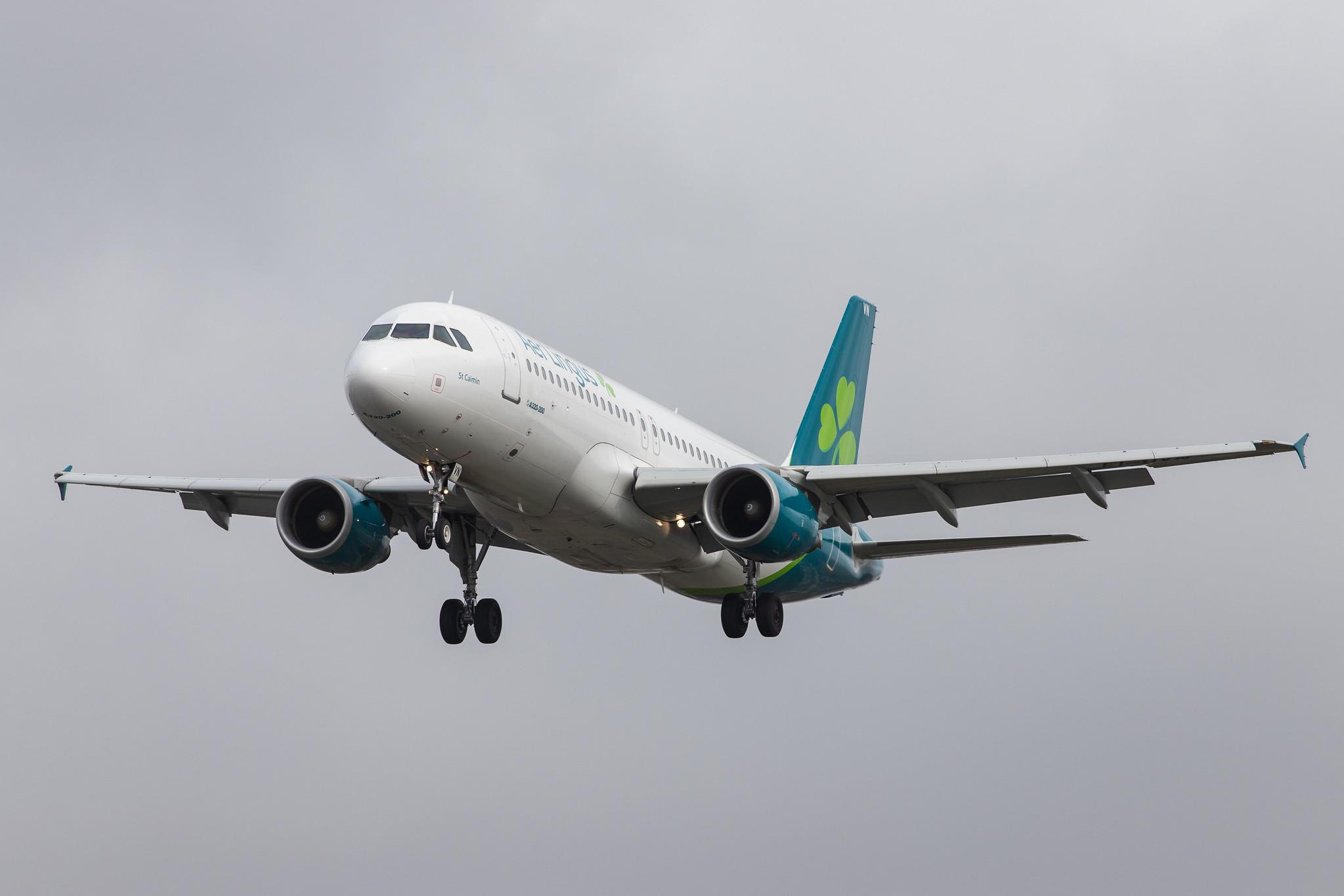 London Heathrow Airport: Aer Lingus (EI / EIN) |  Airbus A320-214 A320 | EI-DVN | MSN 4715