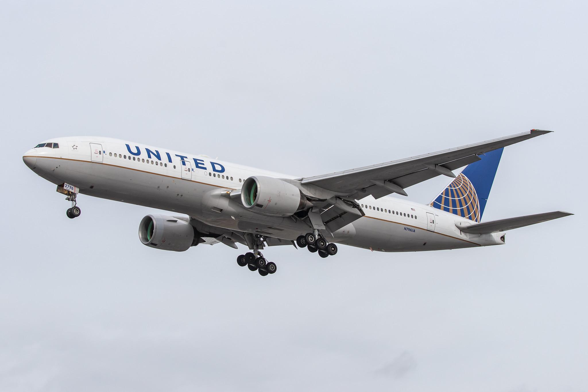 London Heathrow Airport: United Airlines (UA / UAL) |  Boeing 777-222(ER) B772 | N796UA | MSN 26931