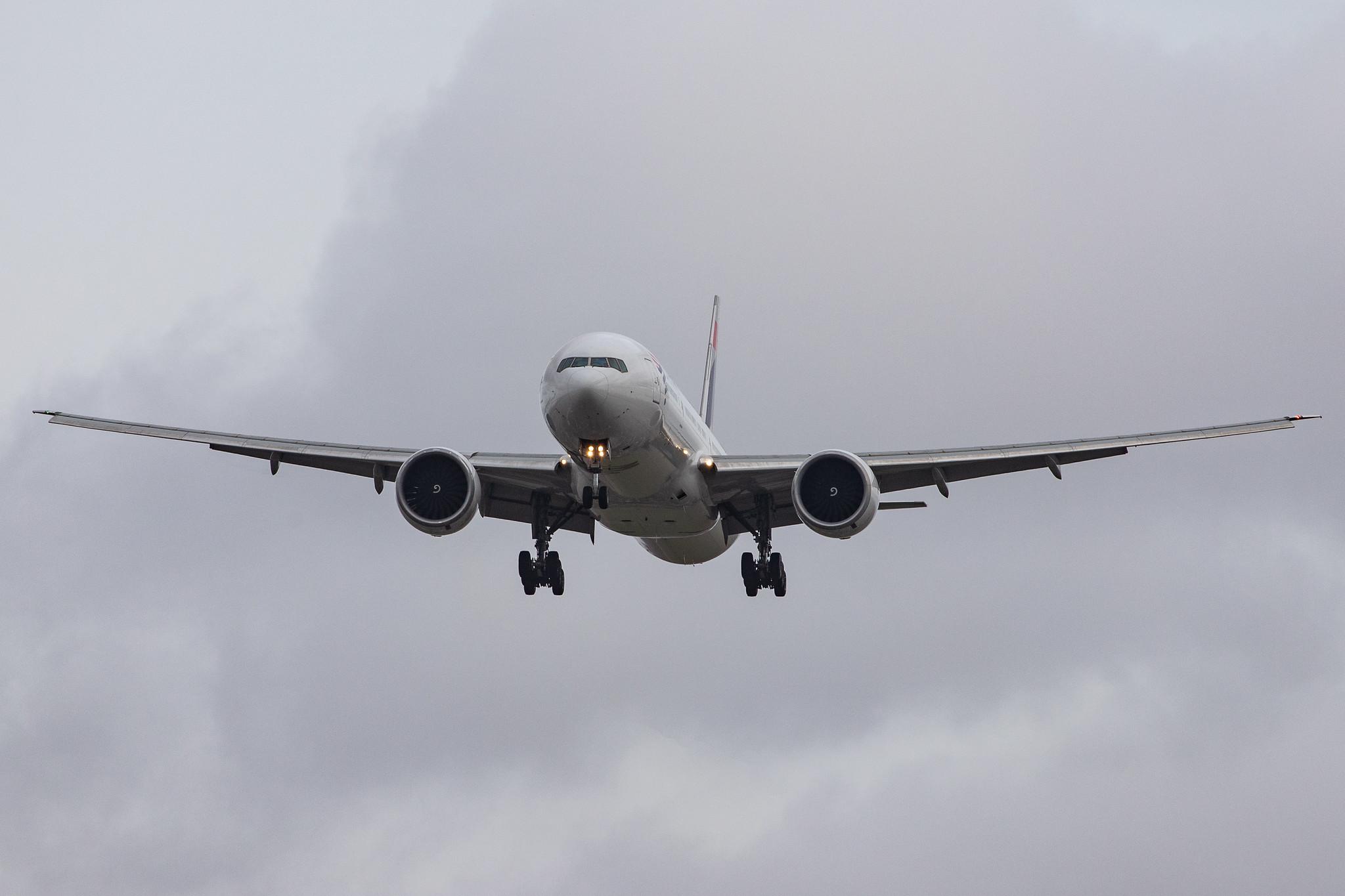 London Heathrow Airport: LATAM Airlines (LA / LAN) | Operator: LATAM Brasil |  Boeing 777-32W(ER) B77W | PT-MUJ | MSN 40588