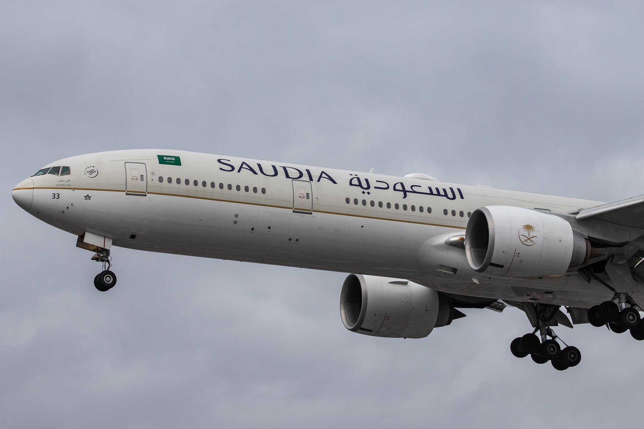 London Heathrow Airport: Saudia (SV / SVA) |  Boeing 777-3FG(ER) B77W | HZ-AK33 | MSN 61590
