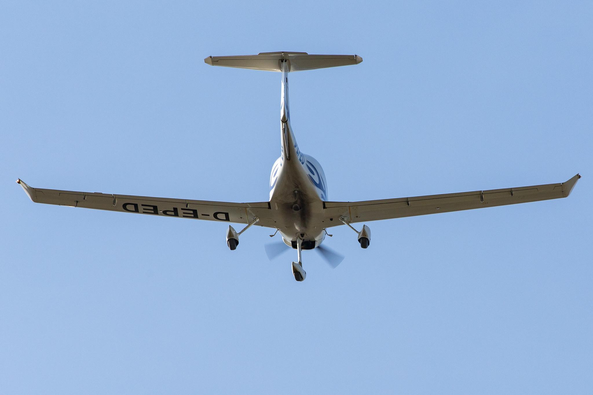 Hamburg Airport: Private owner |  Diamond DA40 Diamond Star DA40 | D-EPED | MSN D4.031