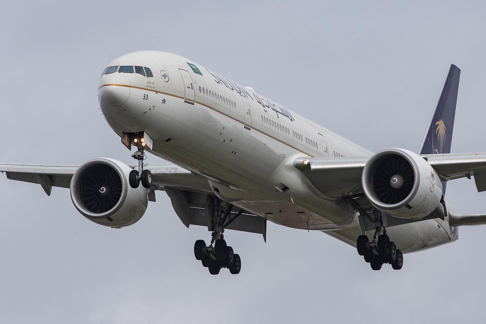 London Heathrow Airport: Saudia (SV / SVA) |  Boeing 777-3FG(ER) B77W | HZ-AK33 | MSN 61590