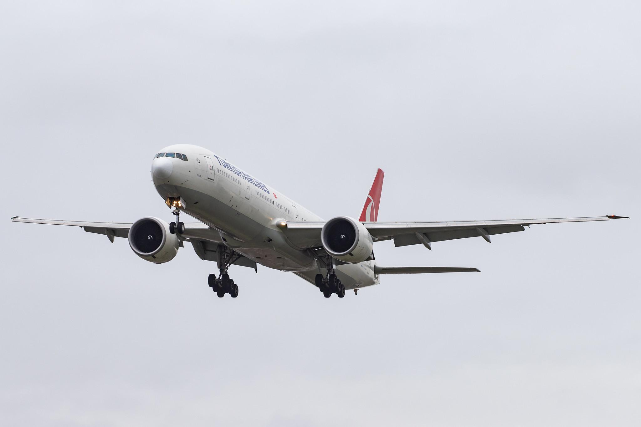 London Heathrow Airport: Turkish Airlines (TK / THY) |  Boeing 777-3F2(ER) B77W | TC-JJG | MSN 40791