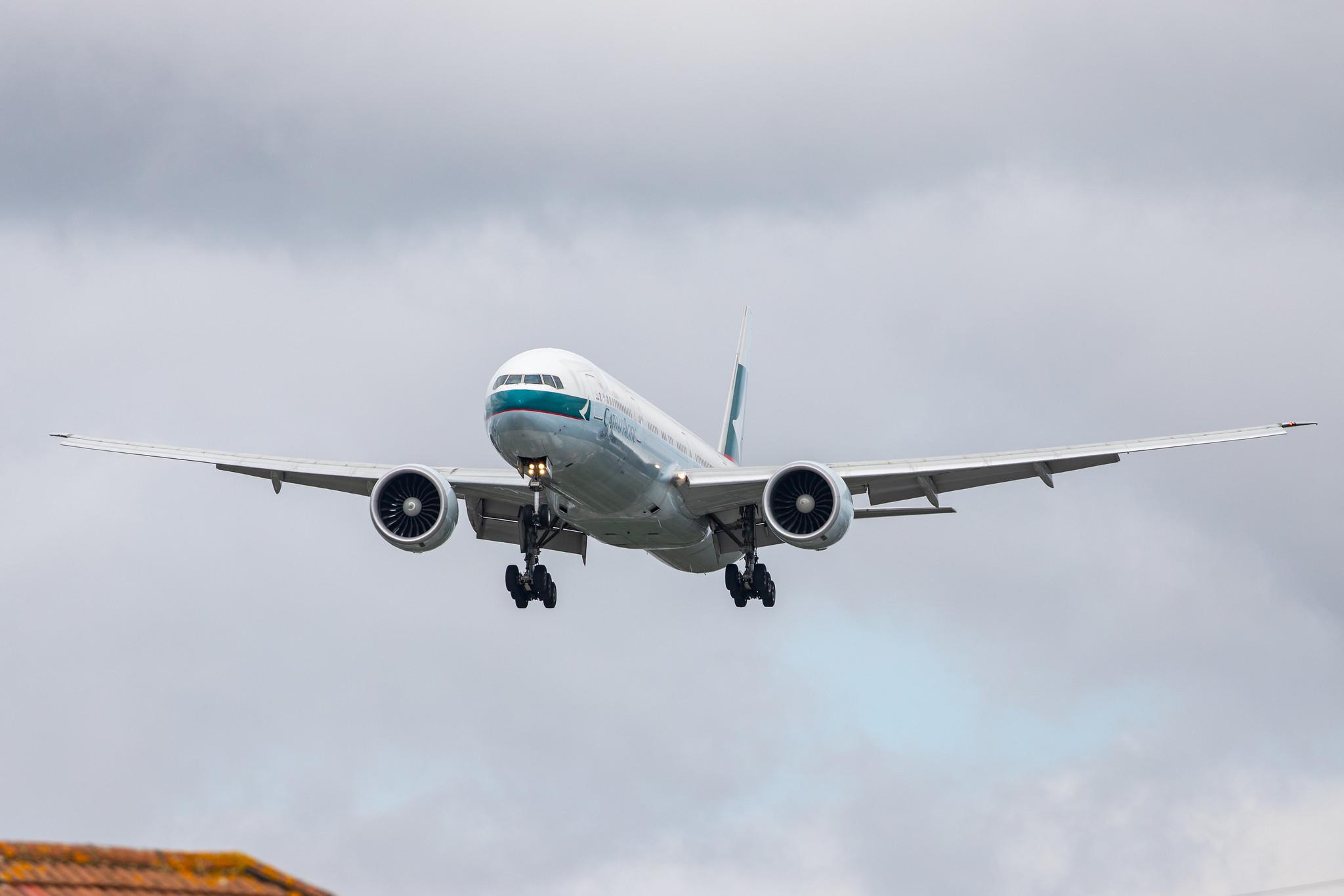 London Heathrow Airport: Cathay Pacific (CX / CPA) |  Boeing 777-367(ER) B77W | B-KQX | MSN 60725