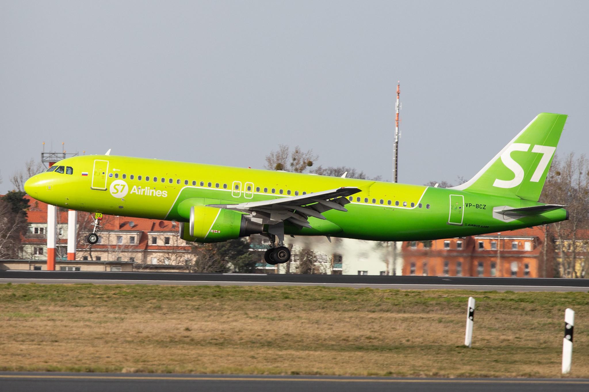 Flughafen Berlin Tegel (TXL): S7 Airlines (S7 / SBI) |  Airbus A320-214 A320 | VP-BCZ | MSN 3446