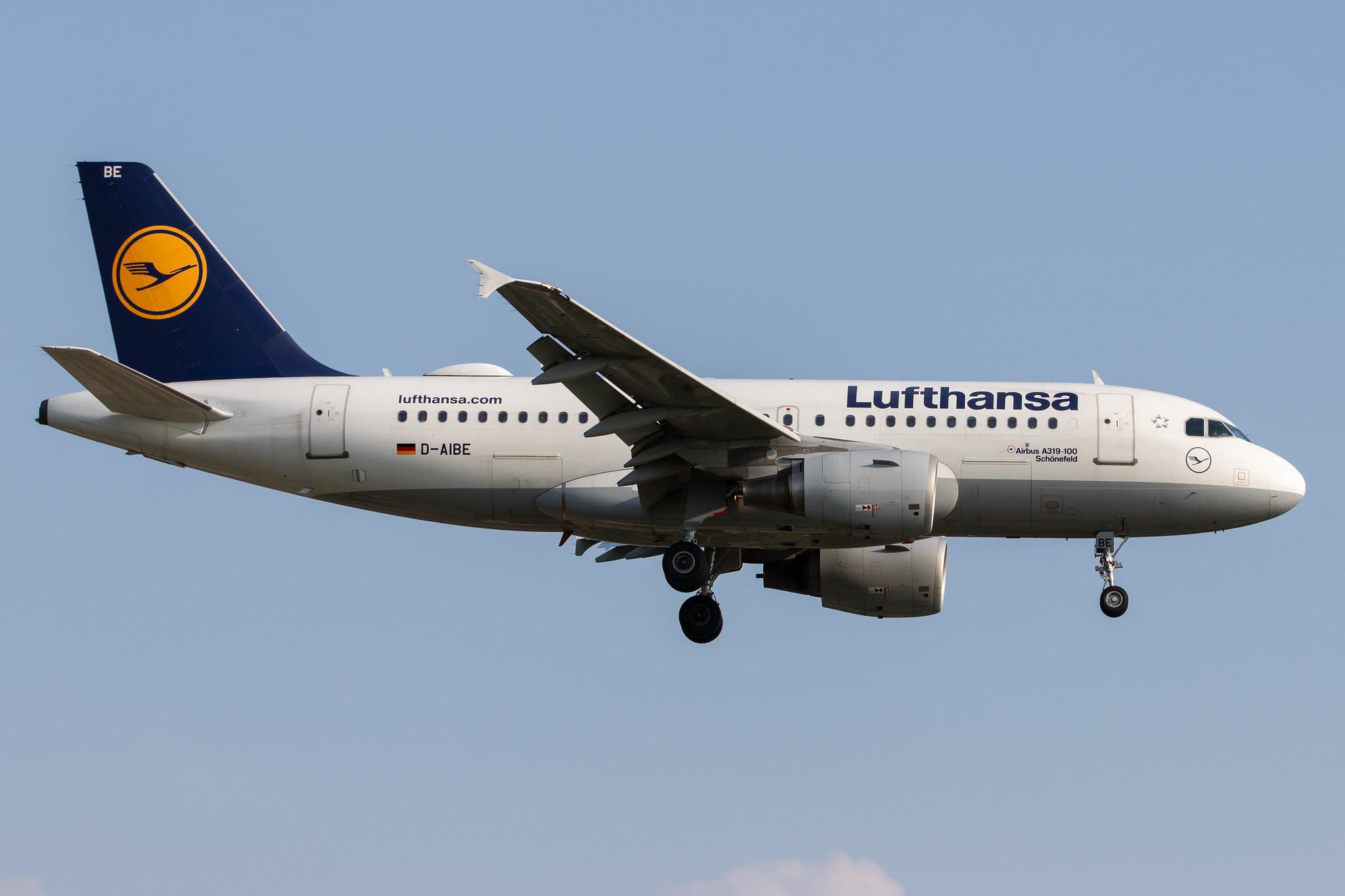 Hamburg Airport: Lufthansa (LH / DLH) |  Airbus A319-112 A319 | D-AIBE | MSN 4511