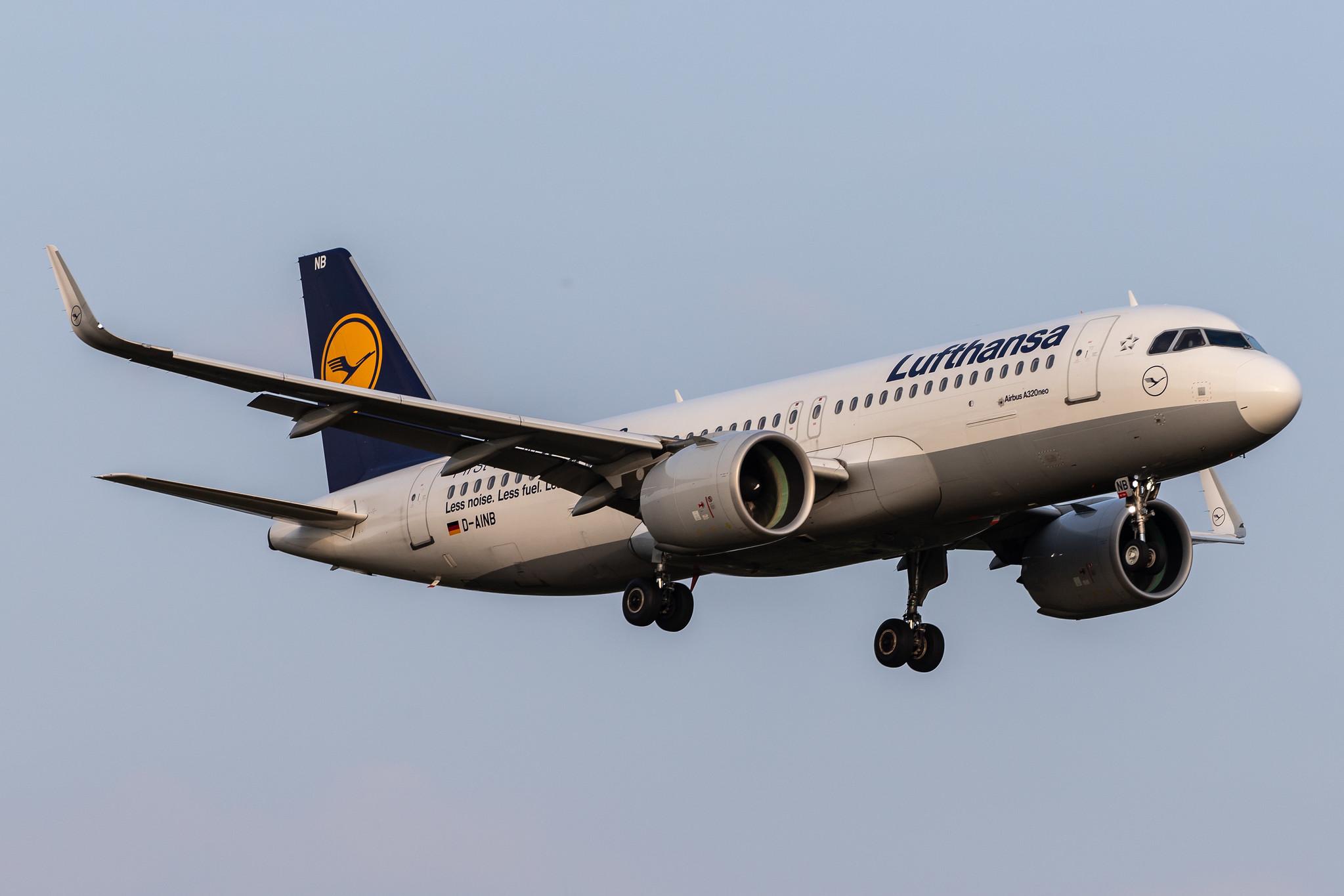 Hamburg Airport: Lufthansa (LH / DLH) | Livery: First to fly A320neo Sticker | Airbus A320-271N A20N | D-AINB | MSN 6864