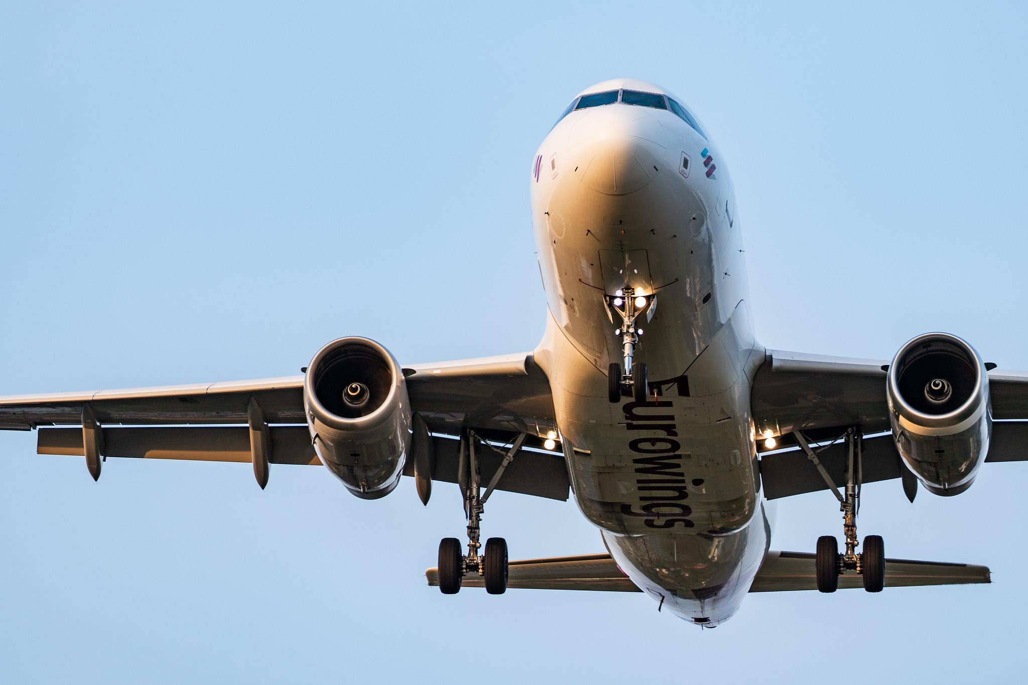 Hamburg Airport: Eurowings (EW / EWG) | Operator: Eurowings Europe |  Airbus A319-132 A319 | D-AGWI | MSN 3358