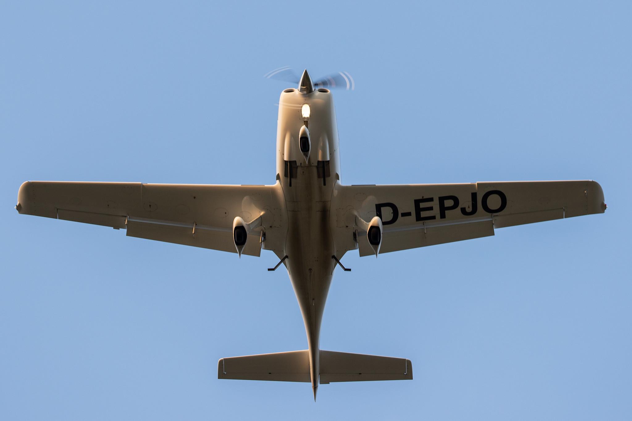 Hamburg Airport: Private Owner |  Cirrus SR20 SR20 | D-EPJO | MSN 1992