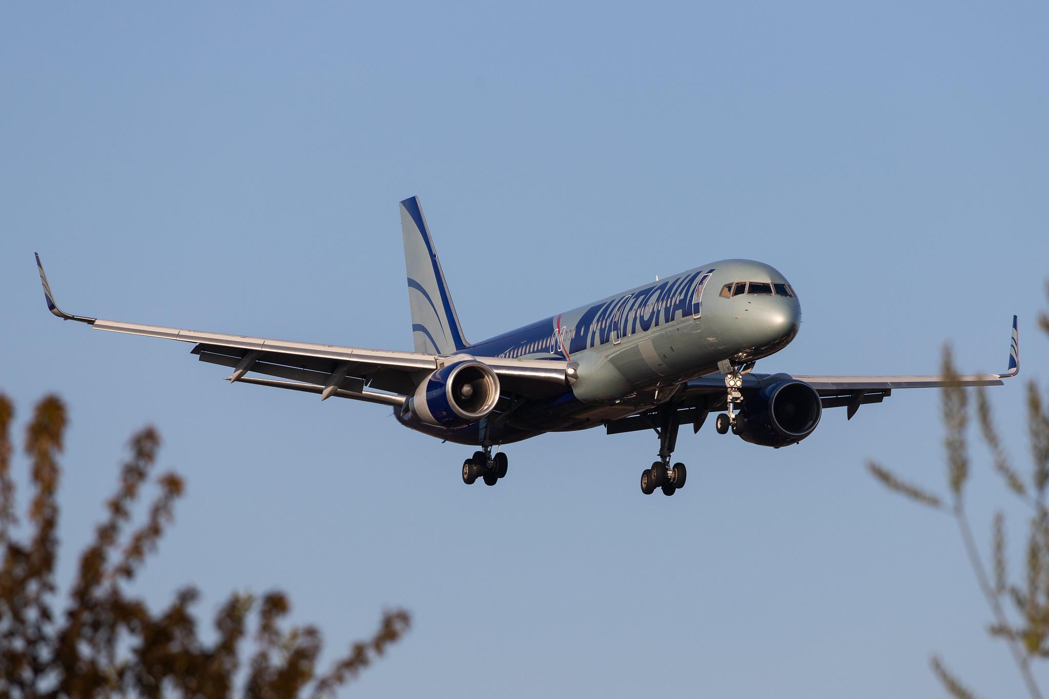 Hamburg Airport: National Airlines (N8 / NCR) |  Boeing 757-223 B752 | N567CA | MSN 24608