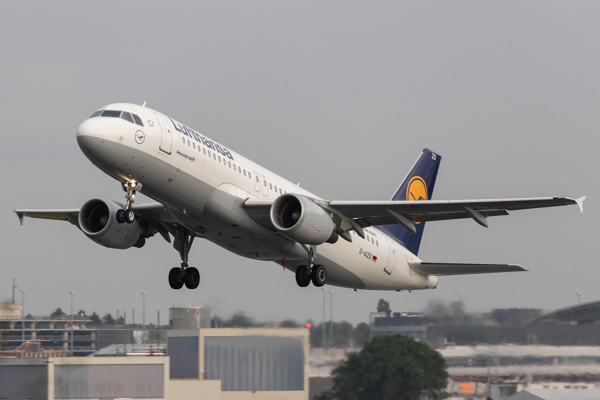 Hamburg Airport: Lufthansa (LH / DLH) |  Airbus A320-214 A320 | D-AIZO | MSN 5441