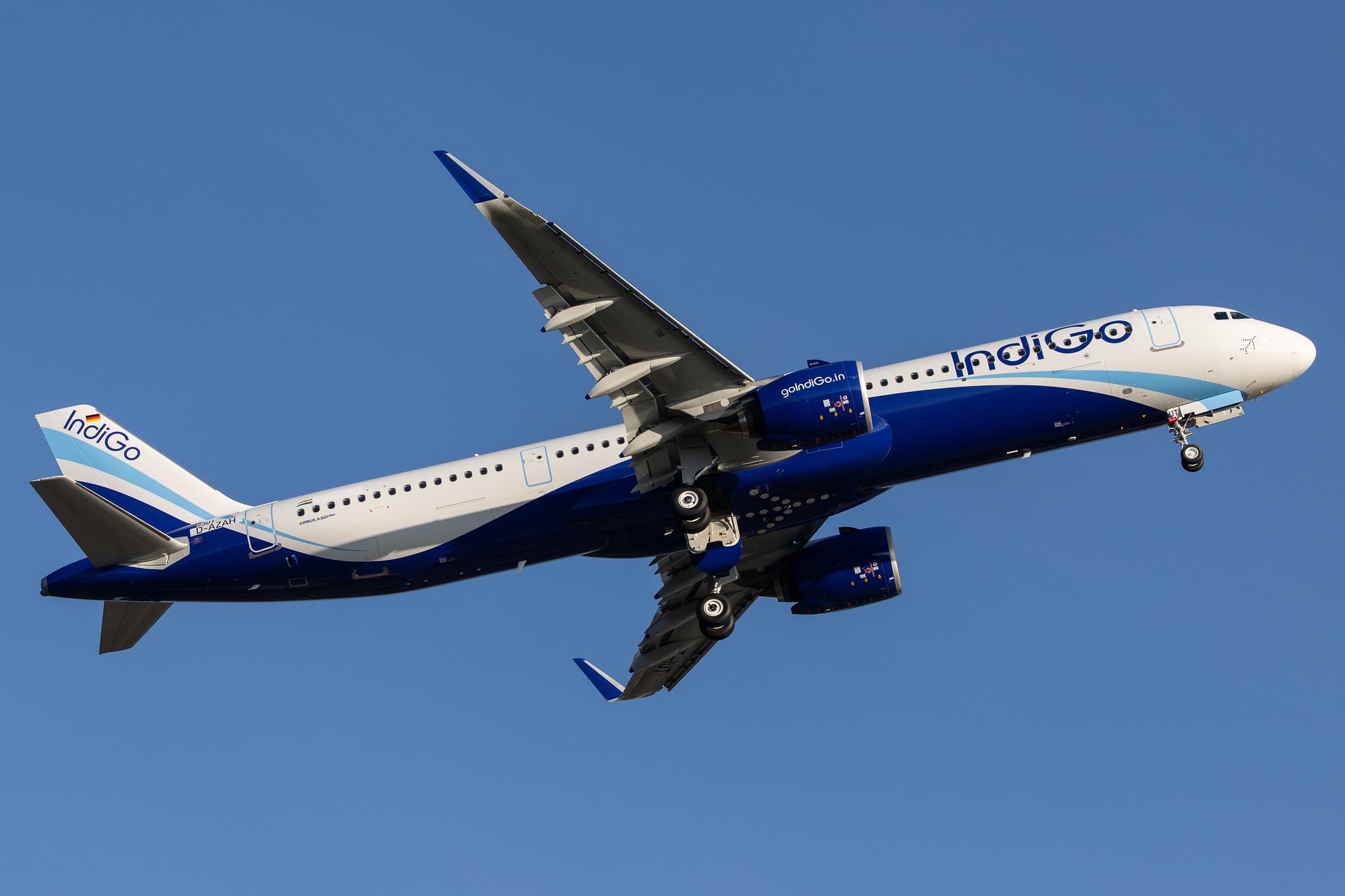 Hamburg Airport: Airbus (/ AIB) |  Airbus A321 A321 | D-AZAH | MSN 9301 (IndiGo, Testflug)