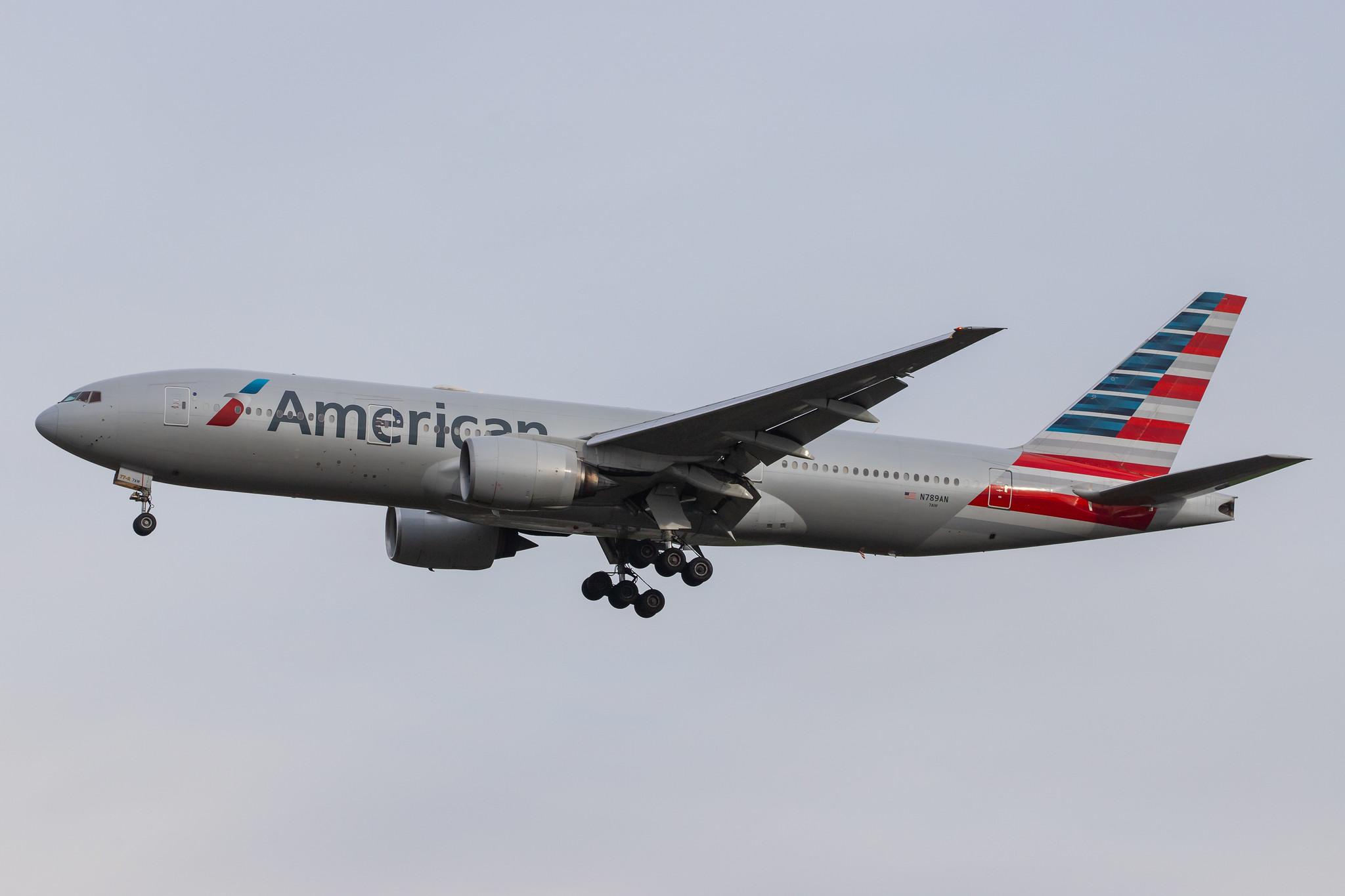 London Heathrow Airport: American Airlines (AA / AAL) |  Boeing 777-223(ER) B772 | N789AN | MSN 30252