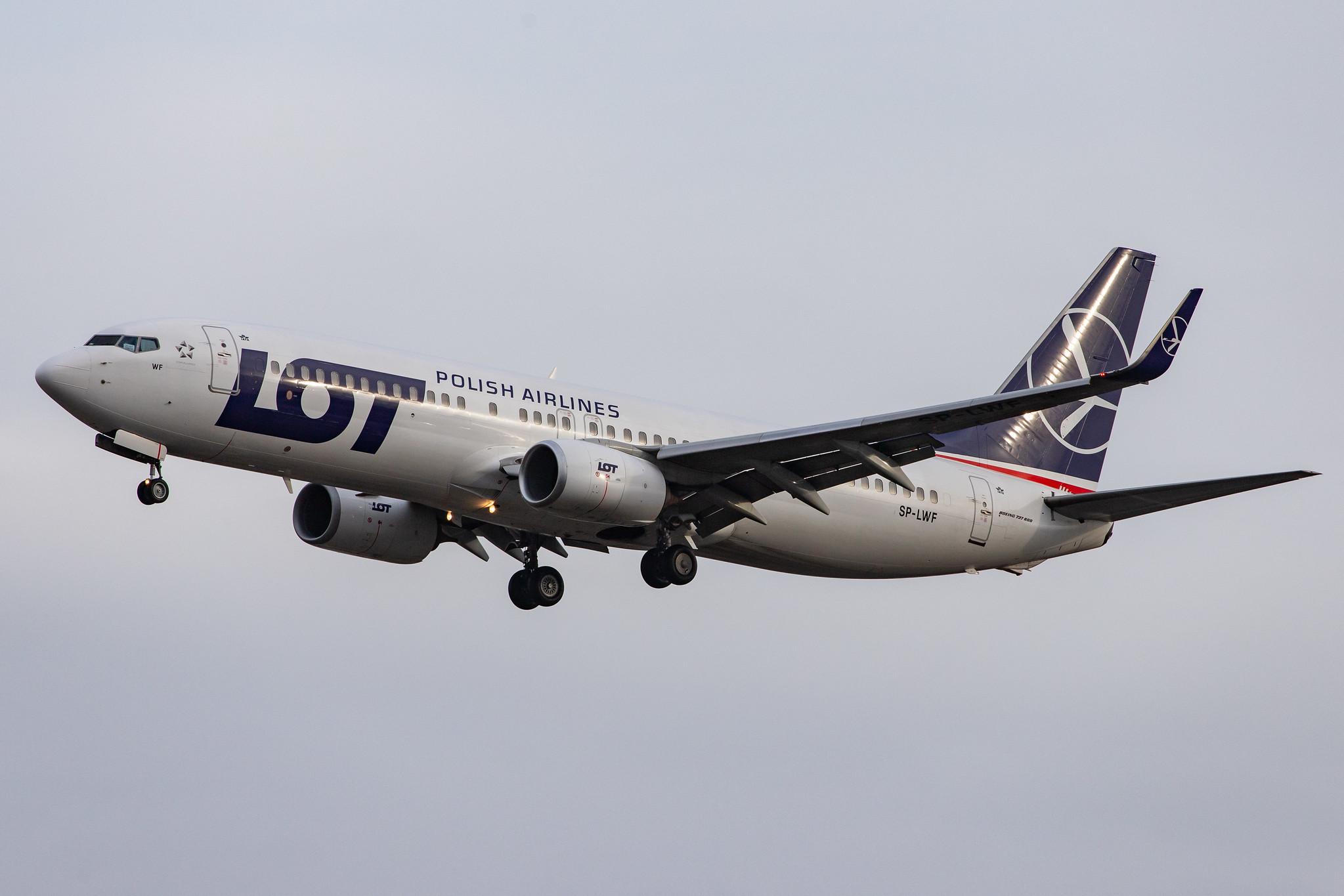 London Heathrow Airport: LOT (LO / LOT) |  Boeing 737-86N B738 | SP-LWF | MSN 36825