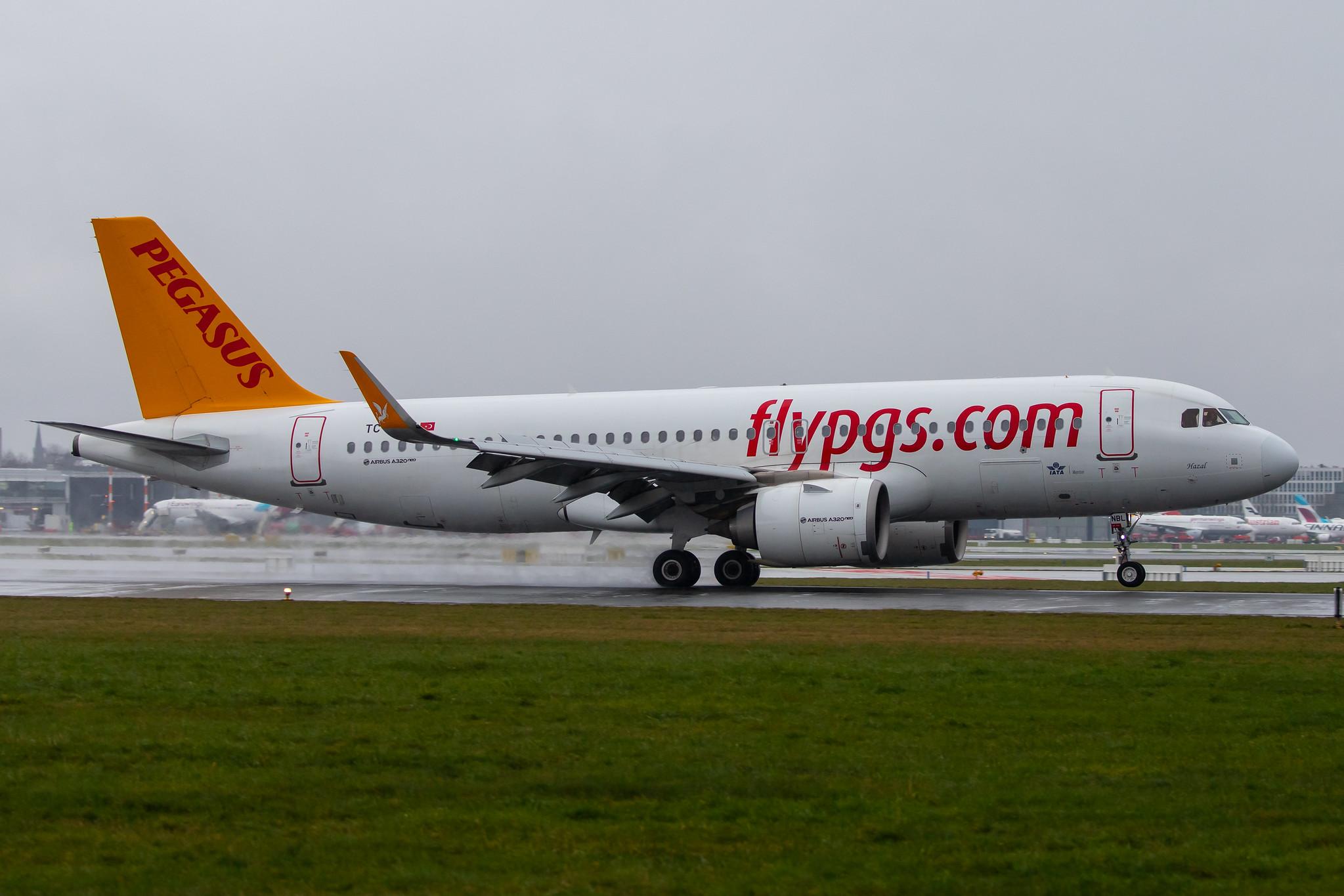Hamburg Airport Apron: Pegasus Airlines (PC / PGT) |  Airbus A320-251N A20N | TC-NBL | MSN 7850