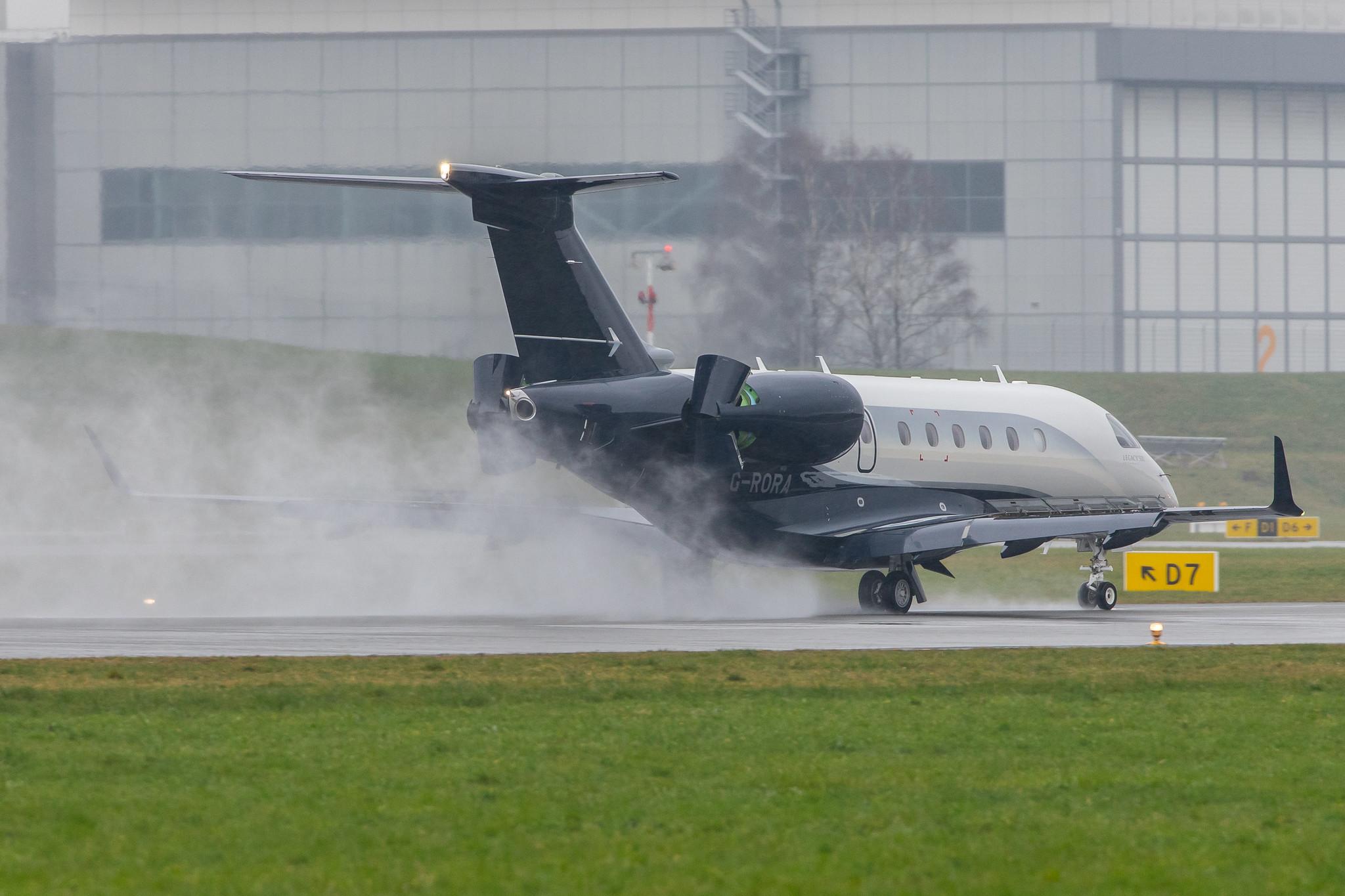 Hamburg Airport Apron: Centreline (/ CLF) |  Embraer Legacy 500 E550 | G-RORA | MSN 55000057