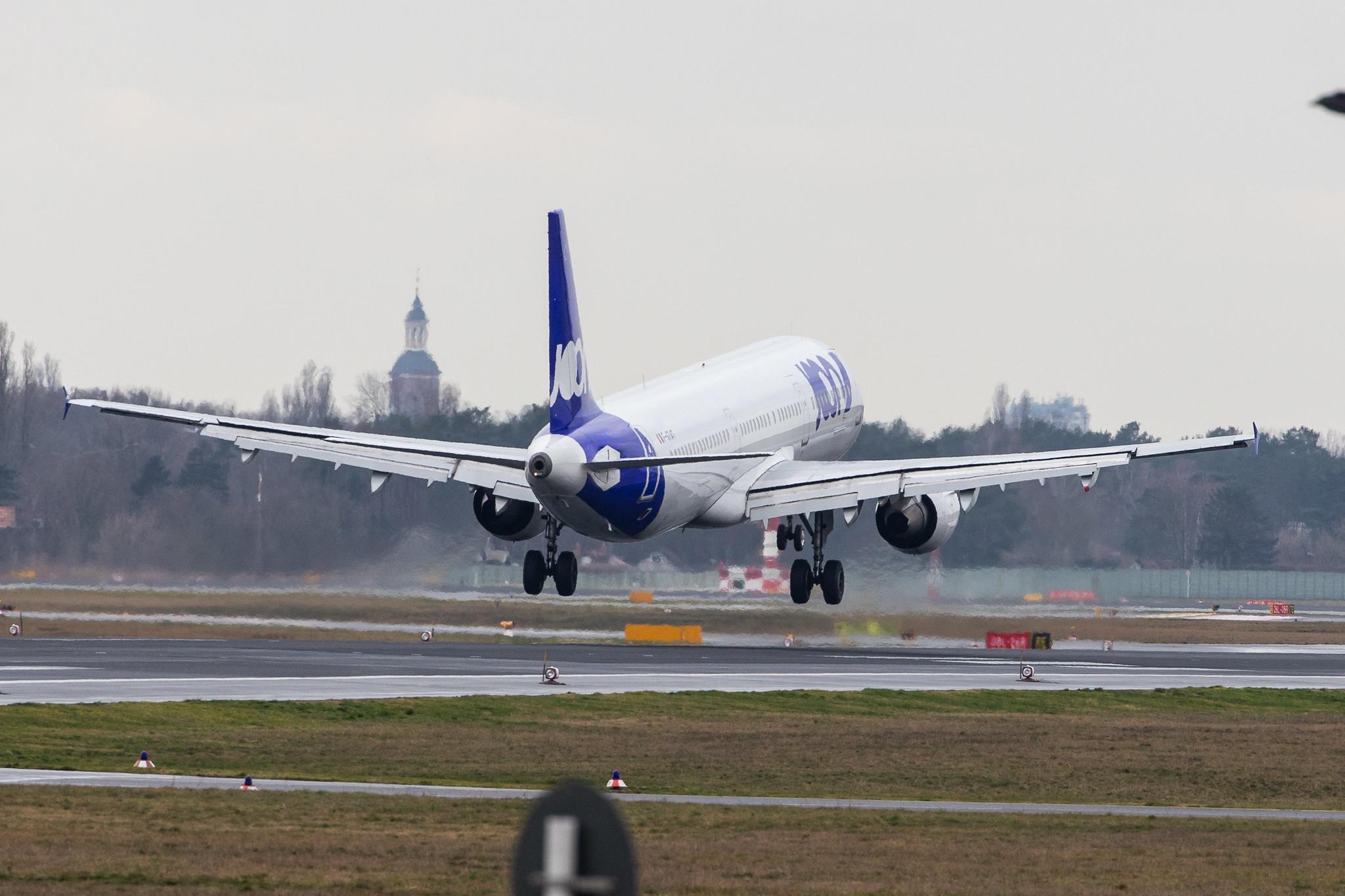 Flughafen Berlin Tegel (TXL): Air France (AF / AFR) |  Airbus A321-212 A321 | F-GTAT | MSN 3441