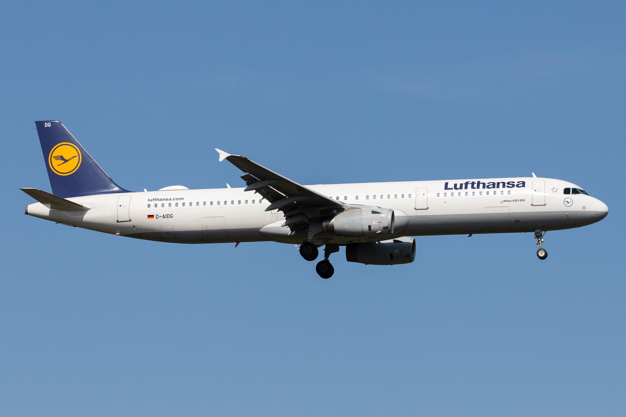 Frankfurt Airport: Lufthansa (LH / DLH) |  Airbus A321-231 A321 | D-AIDG | MSN 4672
