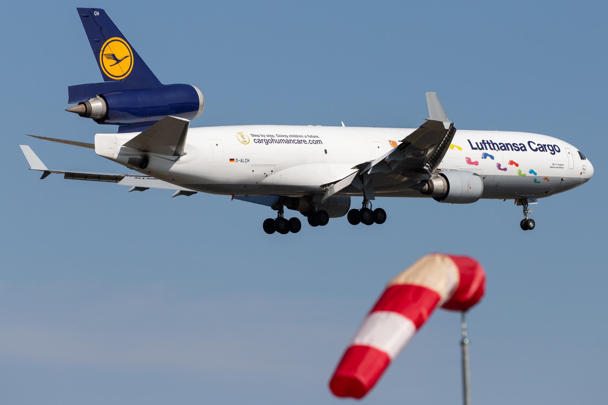 Frankfurt Airport: Lufthansa Cargo (/ GEC) |  McDonnell Douglas MD-11F MD11 | D-ALCH | MSN 48801