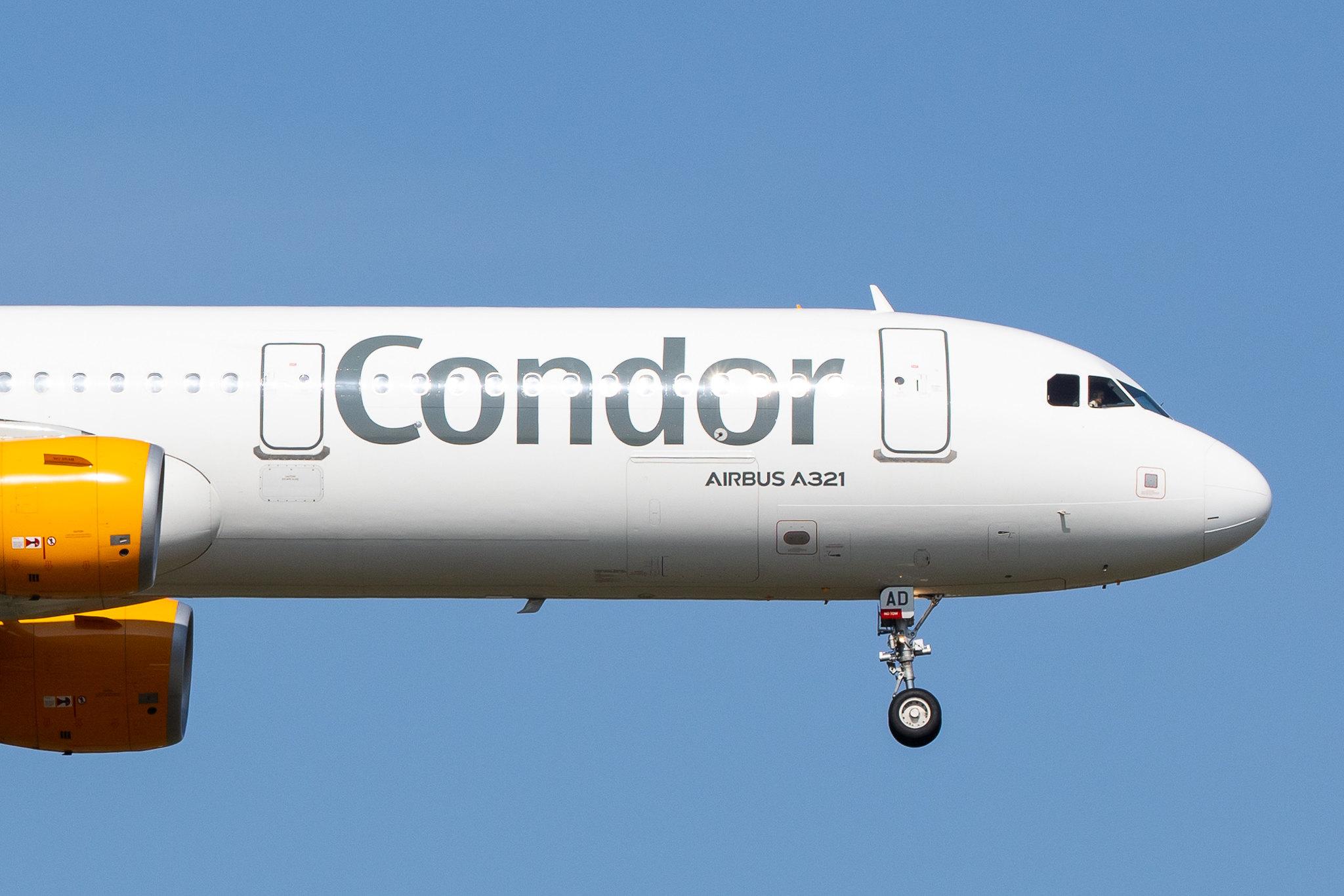 Frankfurt Airport: Condor (DE / CFG) |  Airbus A321-211 A321 | D-AIAD | MSN 6053