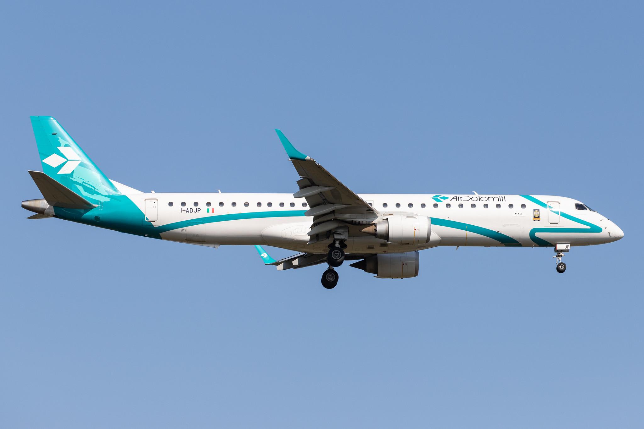 Frankfurt Airport: Air Dolomiti (EN / DLA) |  Embraer E195LR E195 | I-ADJP | MSN 19000578