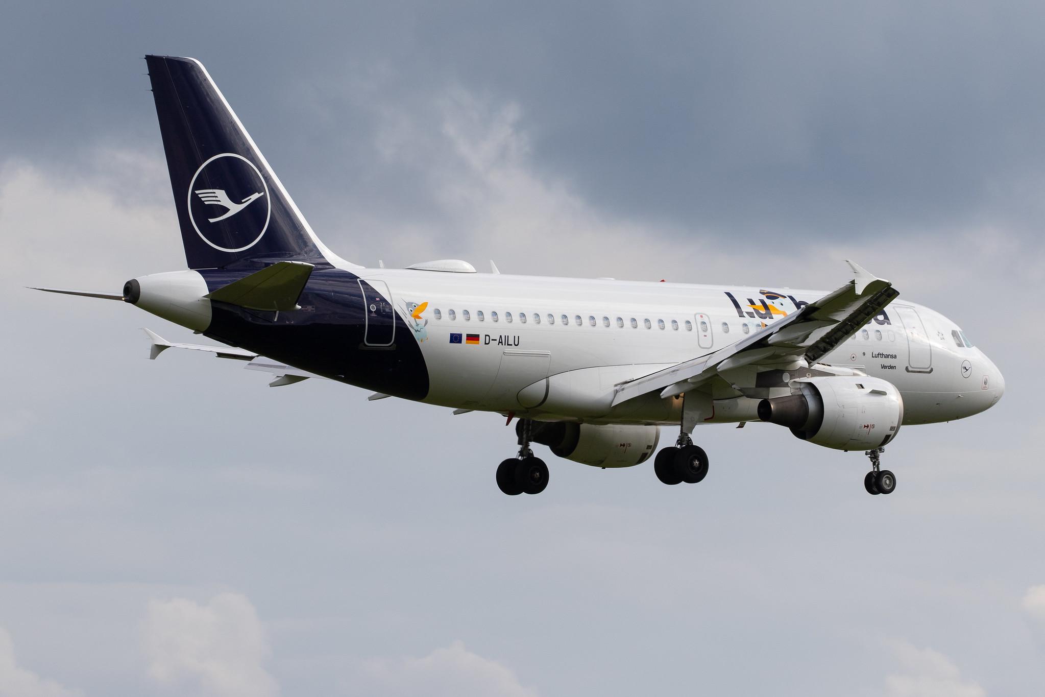 Hamburg Airport: Lufthansa (LH / DLH) |  Livery: Lu Sticker |  Airbus A319-114 A319 | D-AILU | MSN 0744